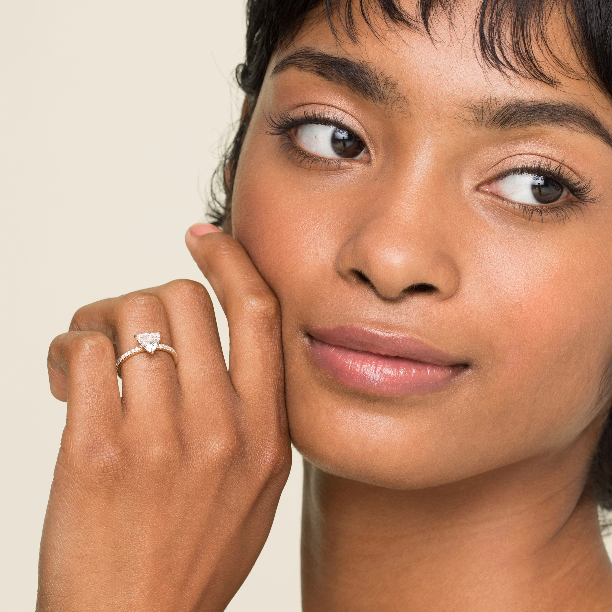 The Signature | Trillion | 18k | White Gold | bandAccent: Pavé | bandWidth: standard | hiddenHalo: no | diamondOrientation: vertical | caratWeight: other