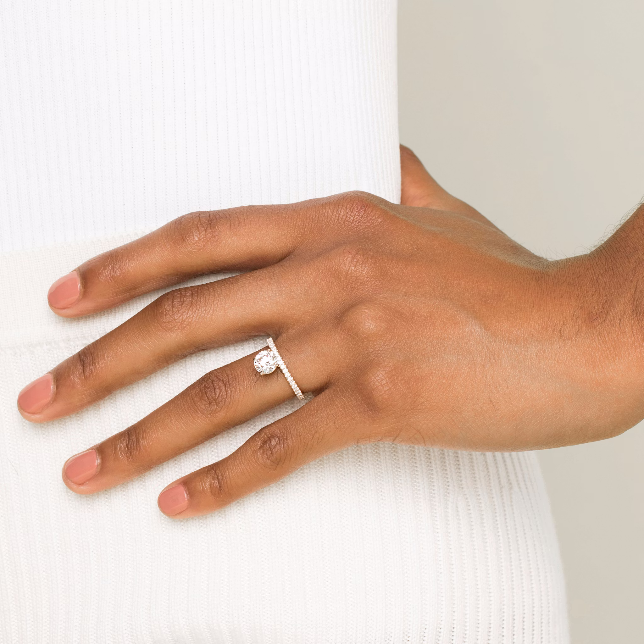 The Hover | Round Brilliant | 14k | Rose Gold | bandAccent: Pavé | caratWeight: 1.0ct | diamondOrientation: vertical