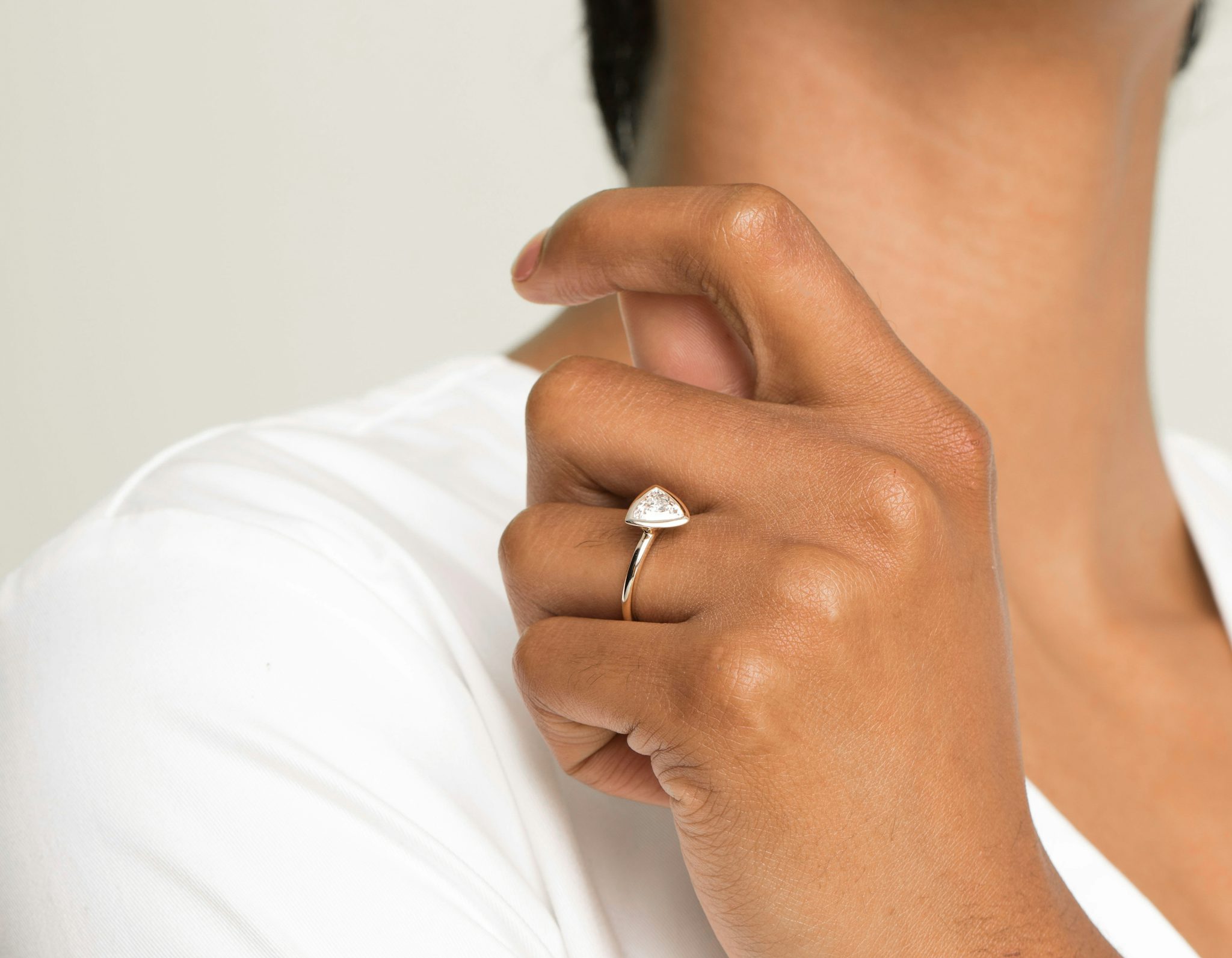 The Signature Bezel | Trillion | Platinum | bandAccent: Plain | diamondOrientation: horizontal | caratWeight: other