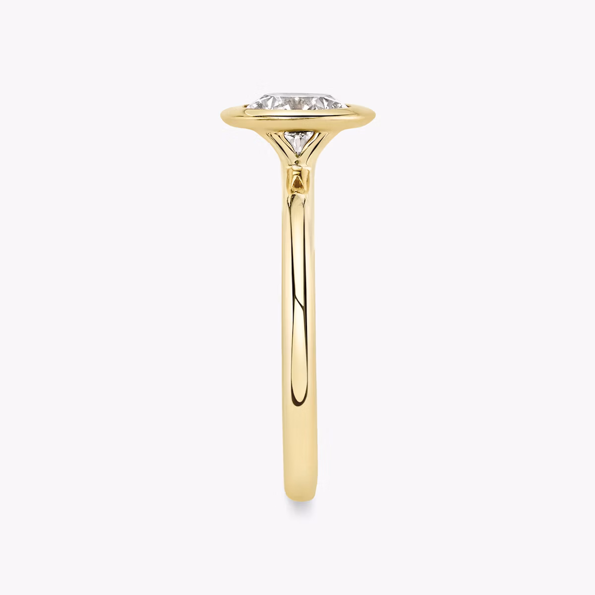 The Signature Bezel | Round Brilliant | 18k | Yellow Gold | bandAccent: Plain | caratWeight: 1.5ct | diamondOrientation: vertical