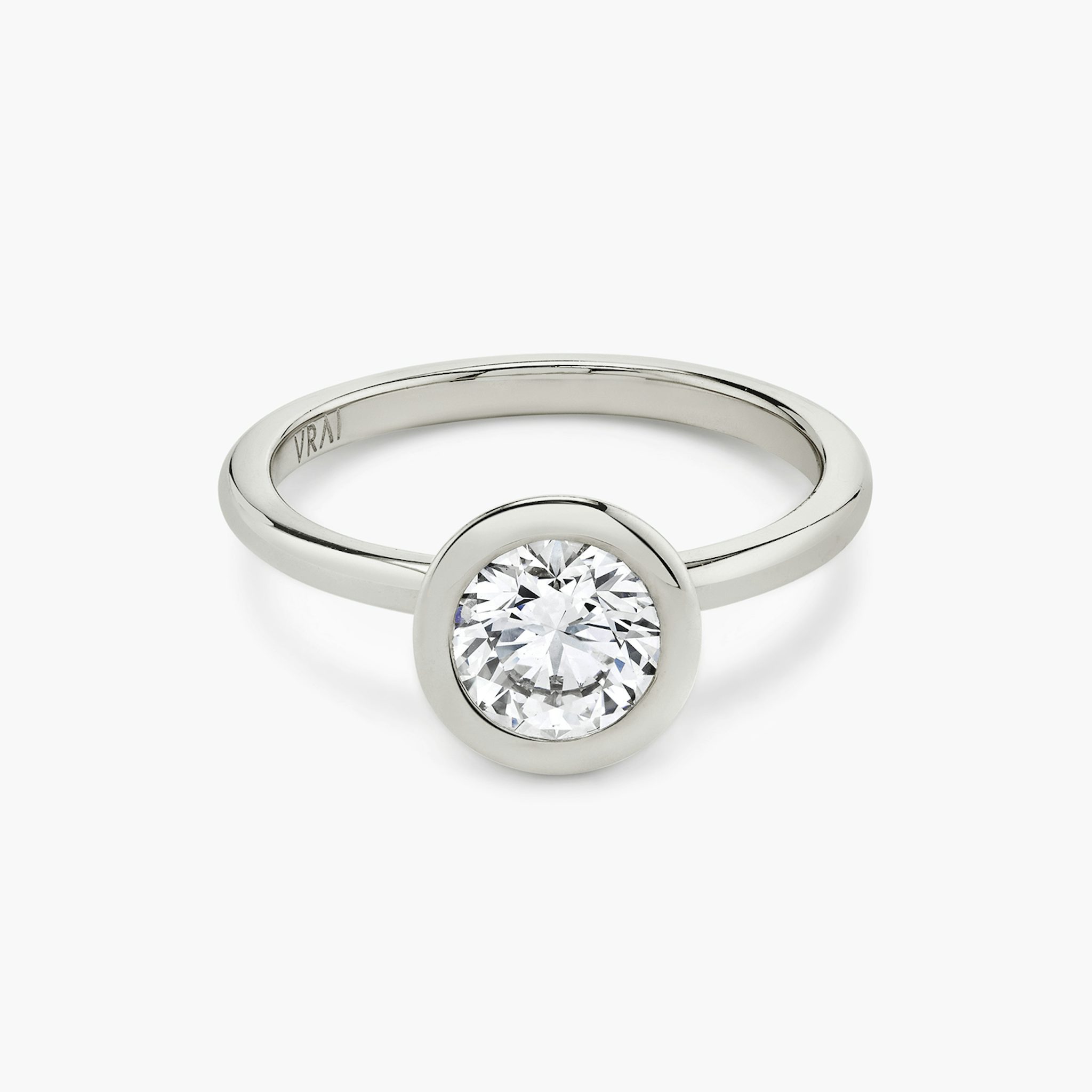 The Signature Bezel | Round Brilliant | 18k | White Gold | bandAccent: Plain | caratWeight: 1.0ct | diamondOrientation: horizontal
