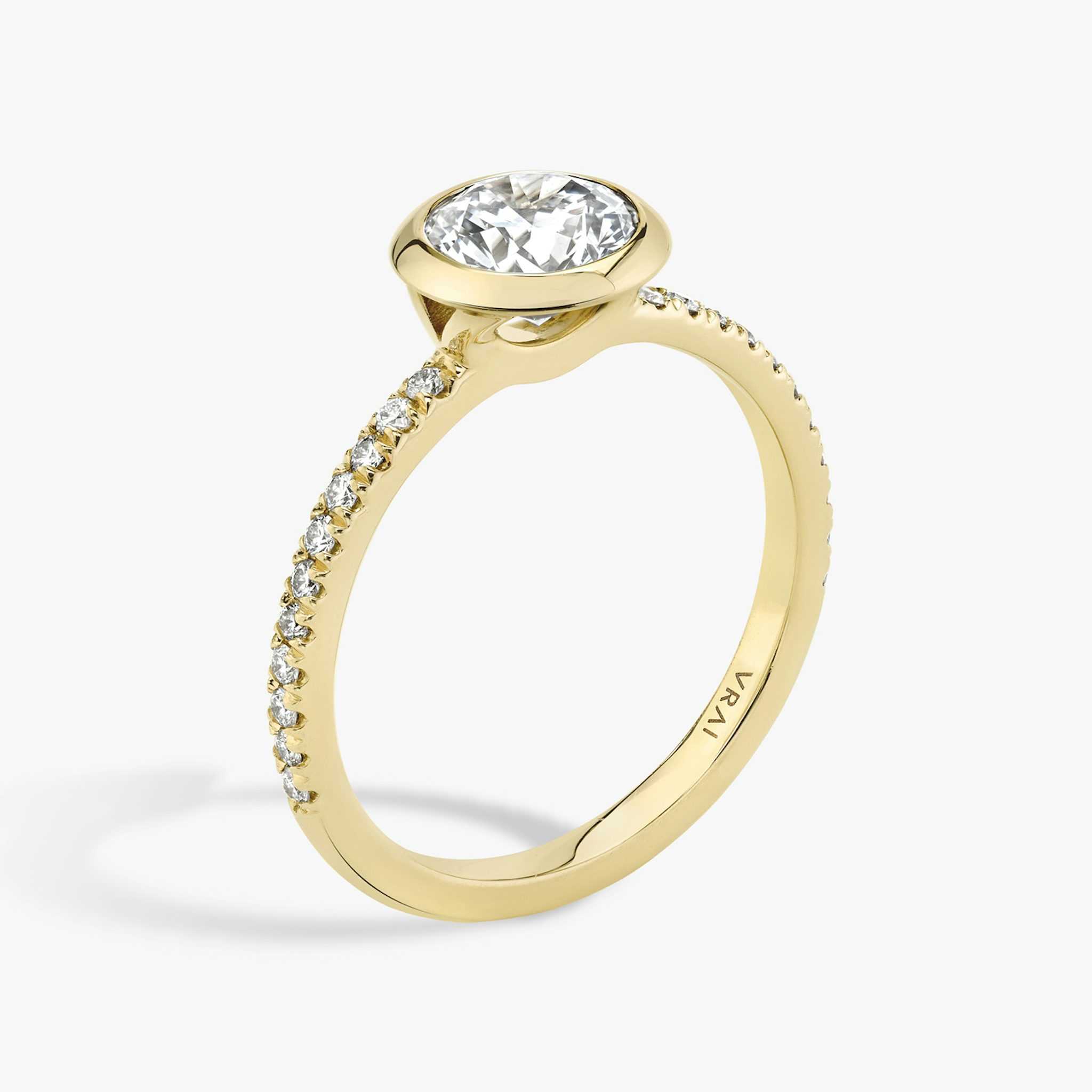 The Signature Bezel | Round Brilliant | 18k | Yellow Gold | bandAccent: Pavé | caratWeight: other | diamondOrientation: vertical