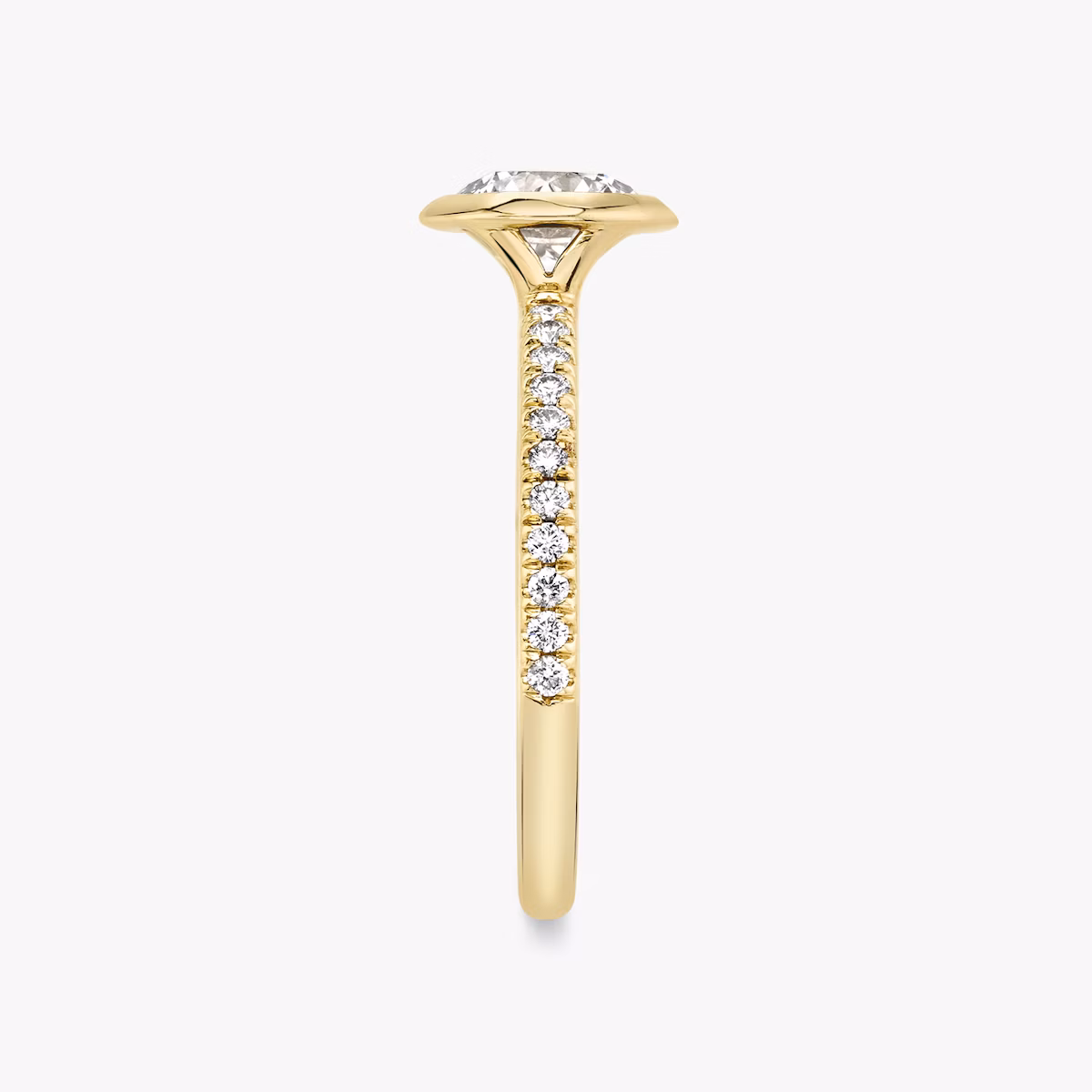 The Signature Bezel | Round Brilliant | 18k | Yellow Gold | bandAccent: Pavé | caratWeight: other | diamondOrientation: vertical