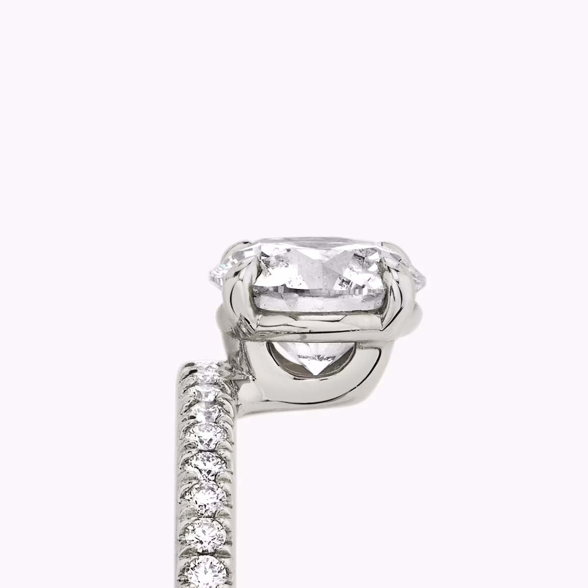 The Hover | Round Brilliant | Platinum | bandAccent: Pavé | caratWeight: 1.5ct | diamondOrientation: vertical