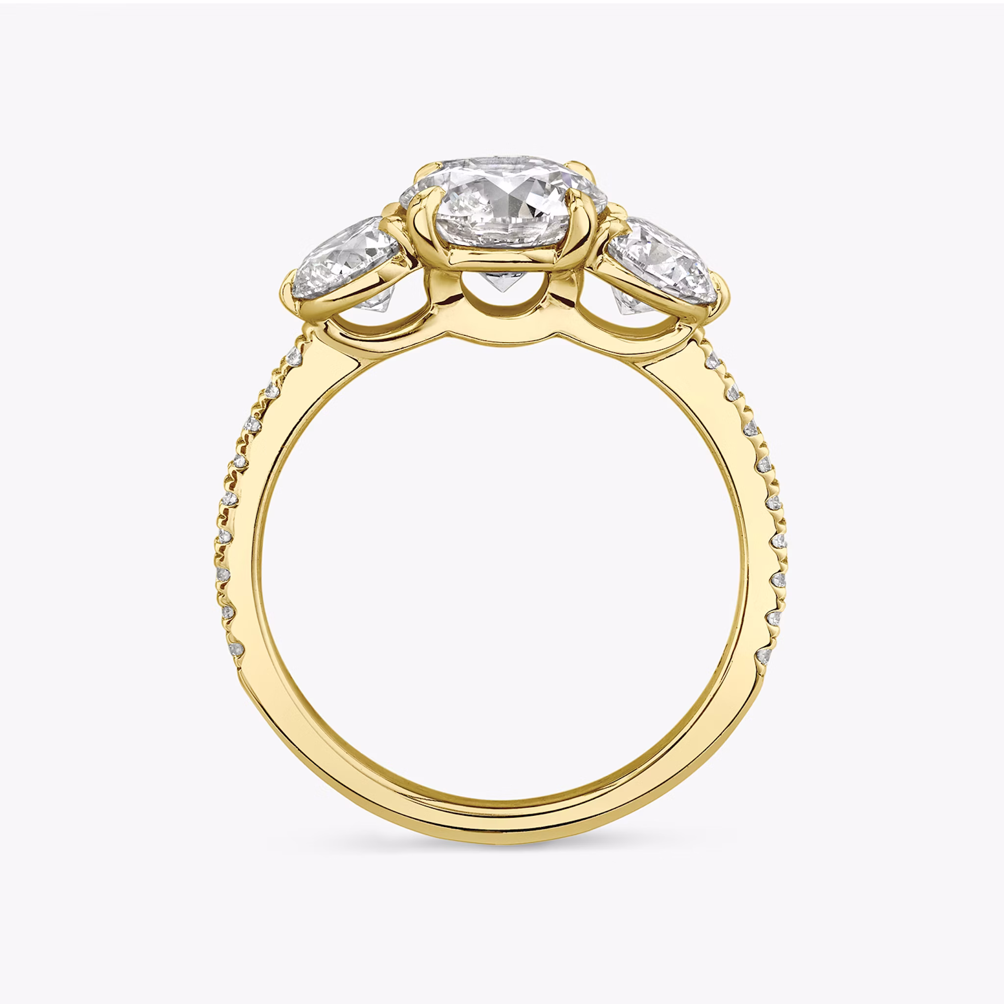 Three Stone | Rund | 18k | Gelbgold | bandAccent: Mit Pavé-Besatz | caratWeight: other | sideStoneCarat: 0.50ct | sideStoneShape: Rund | diamondOrientation: vertical