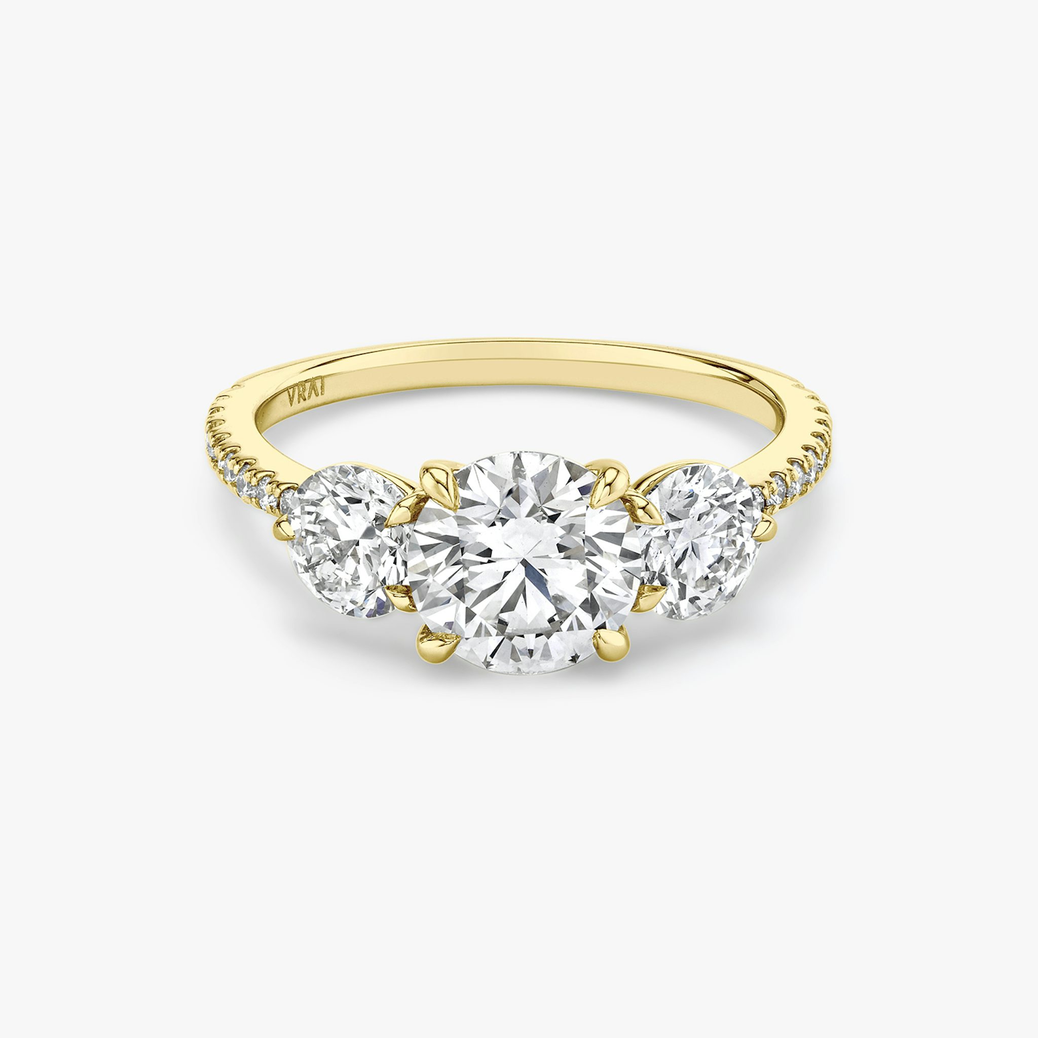Three Stone | Rund | 18k | Gelbgold | bandAccent: Mit Pavé-Besatz | caratWeight: other | sideStoneCarat: 0.50ct | sideStoneShape: Rund | diamondOrientation: vertical
