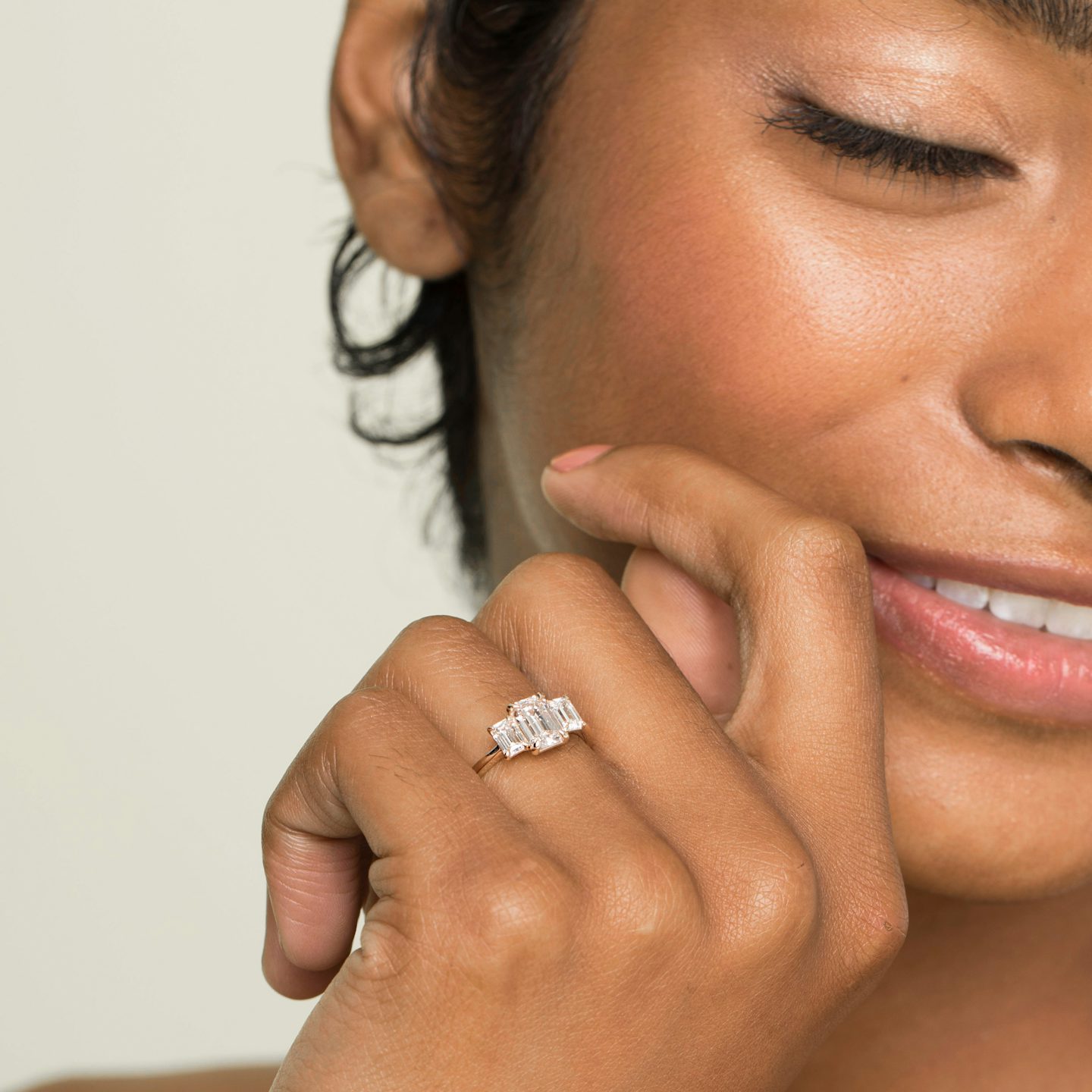The Three Stone | Emerald | 18k | Yellow Gold | bandAccent: Plain | sideStoneCarat: 0.25ct | sideStoneShape: Emerald | diamondOrientation: vertical | caratWeight: other