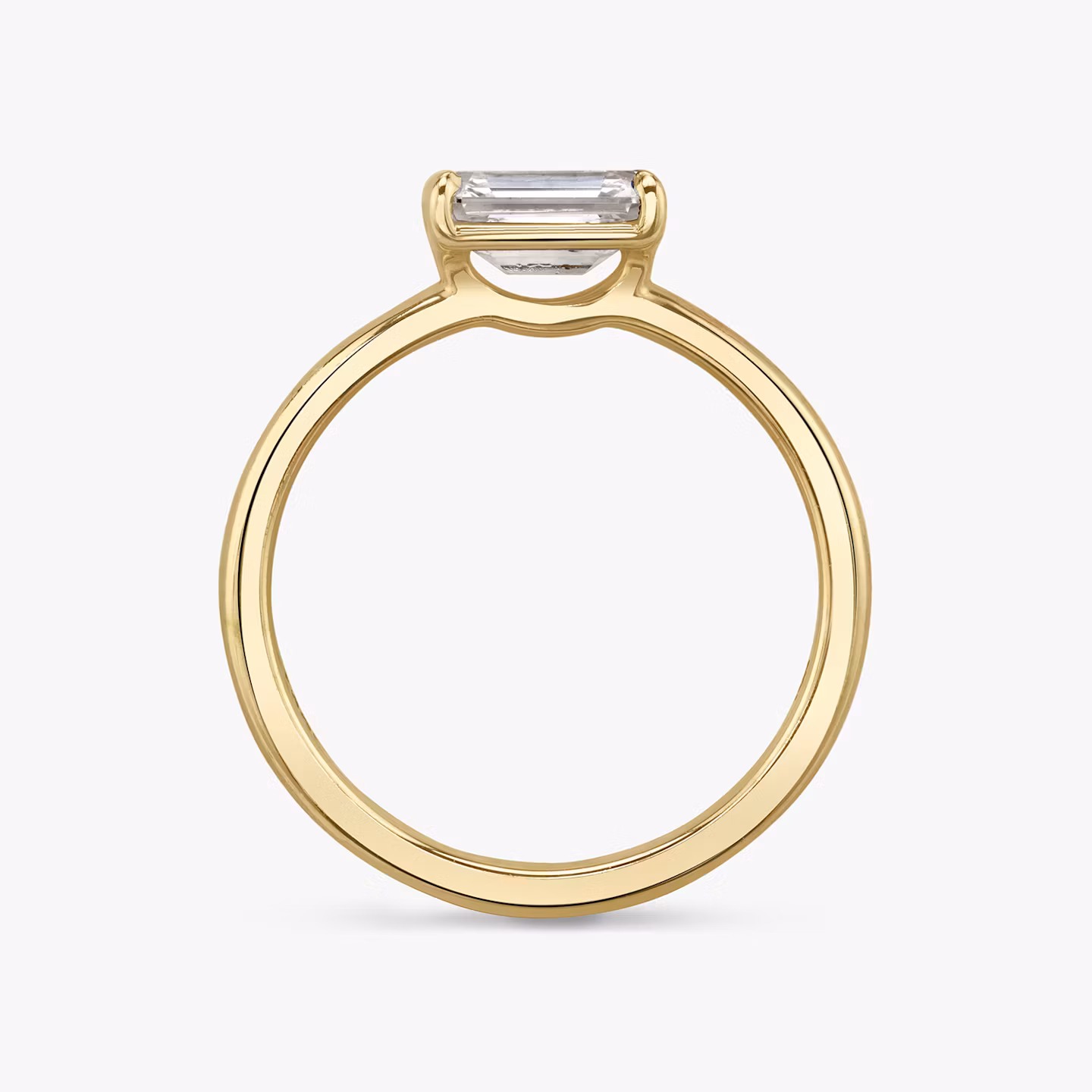 Anillo de compromiso Signature | Esmeralda | 18k | Oro amarillo | bandAccent: Simple | bandWidth: standard | diamondOrientation: horizontal | hiddenHalo: no | caratWeight: other