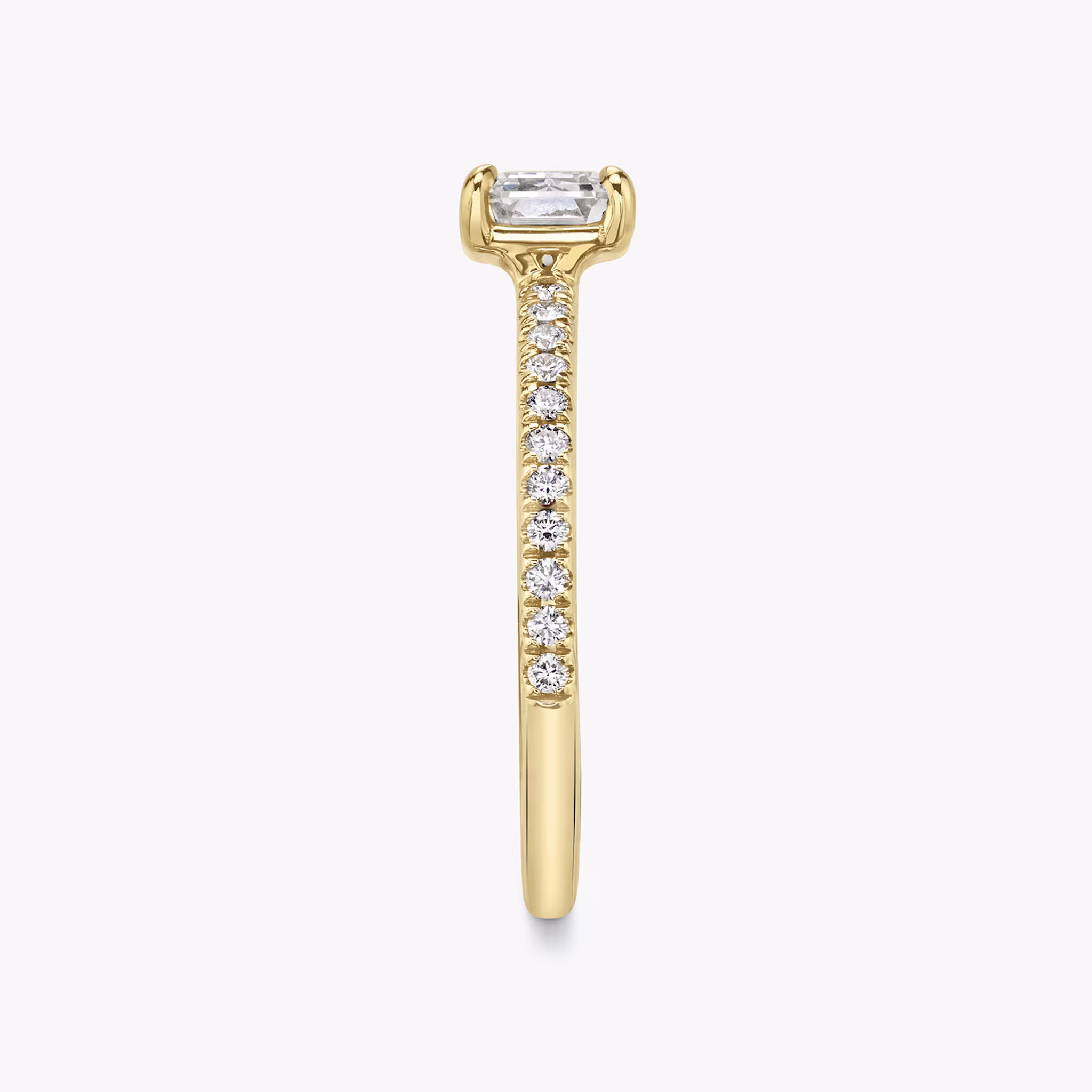 The Signature | Emerald | 18k | Yellow Gold | bandAccent: Pavé | bandWidth: standard | diamondOrientation: horizontal | hiddenHalo: no | caratWeight: other