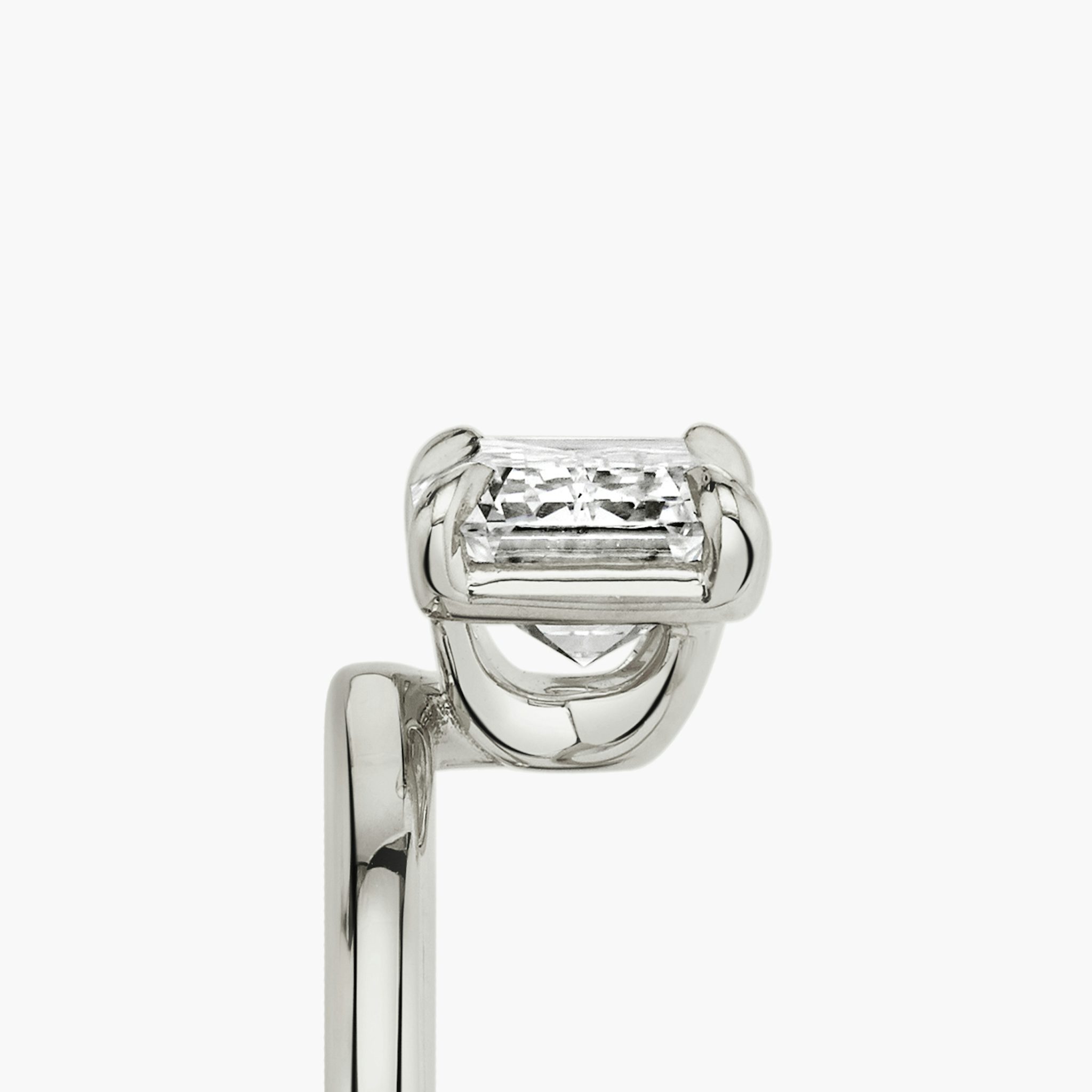 The Hover | Emerald | 18k | White Gold | bandAccent: Plain | diamondOrientation: vertical | caratWeight: other