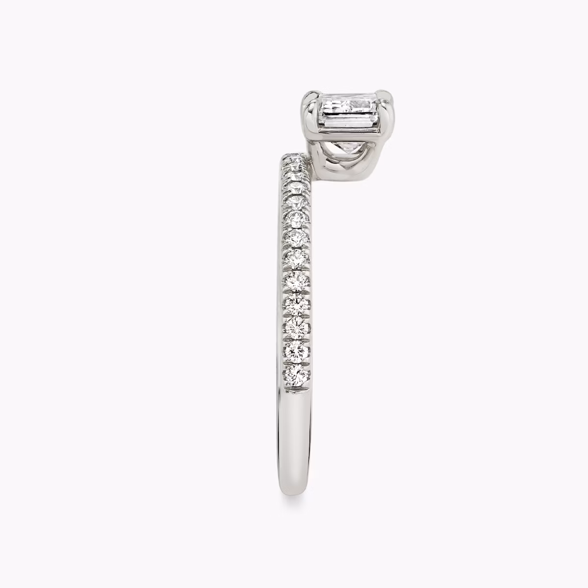 The Hover | Emerald | 18k | White Gold | bandAccent: Pavé | diamondOrientation: vertical | caratWeight: other