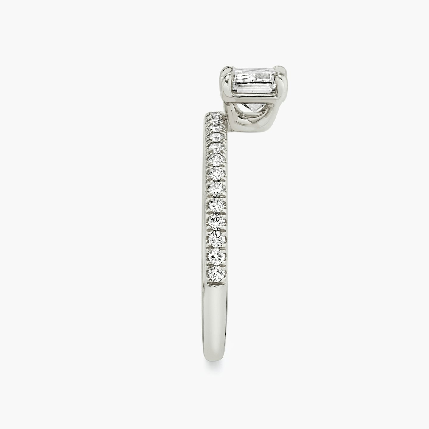 The Hover | Emerald | 18k | White Gold | bandAccent: Pavé | diamondOrientation: vertical | caratWeight: other