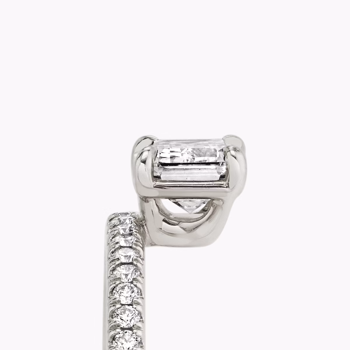 The Hover | Emerald | 18k | White Gold | bandAccent: Pavé | diamondOrientation: vertical | caratWeight: other