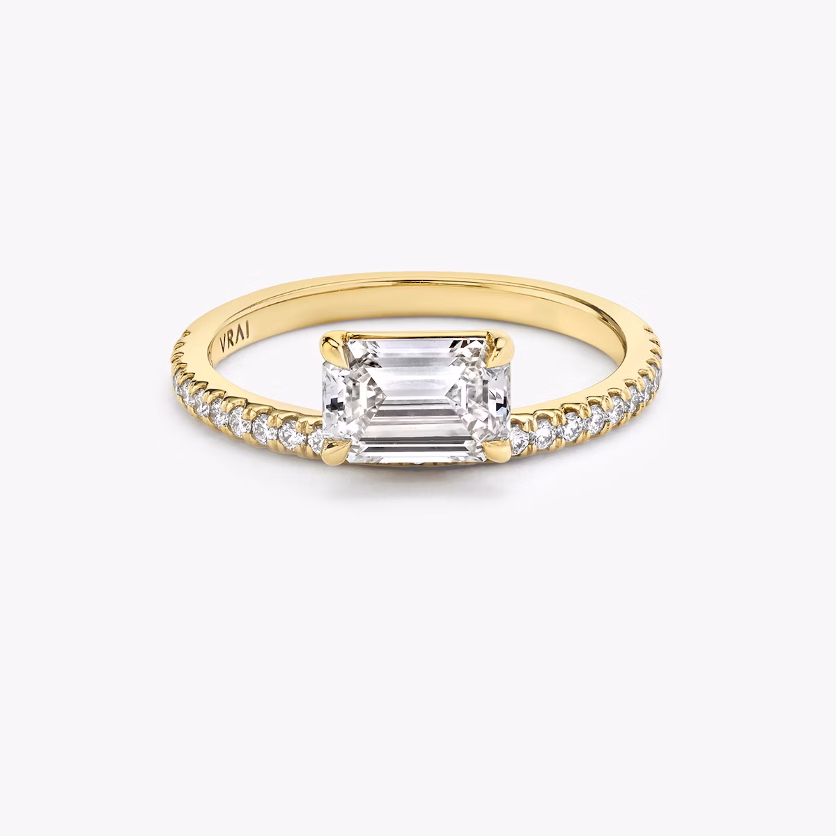 The Hover | Emerald | 18k | Yellow Gold | bandAccent: Pavé | diamondOrientation: vertical | caratWeight: other