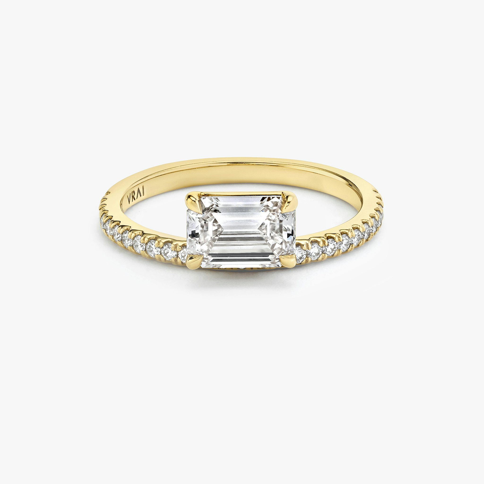 The Hover | Emerald | 18k | Yellow Gold | bandAccent: Pavé | diamondOrientation: vertical | caratWeight: other
