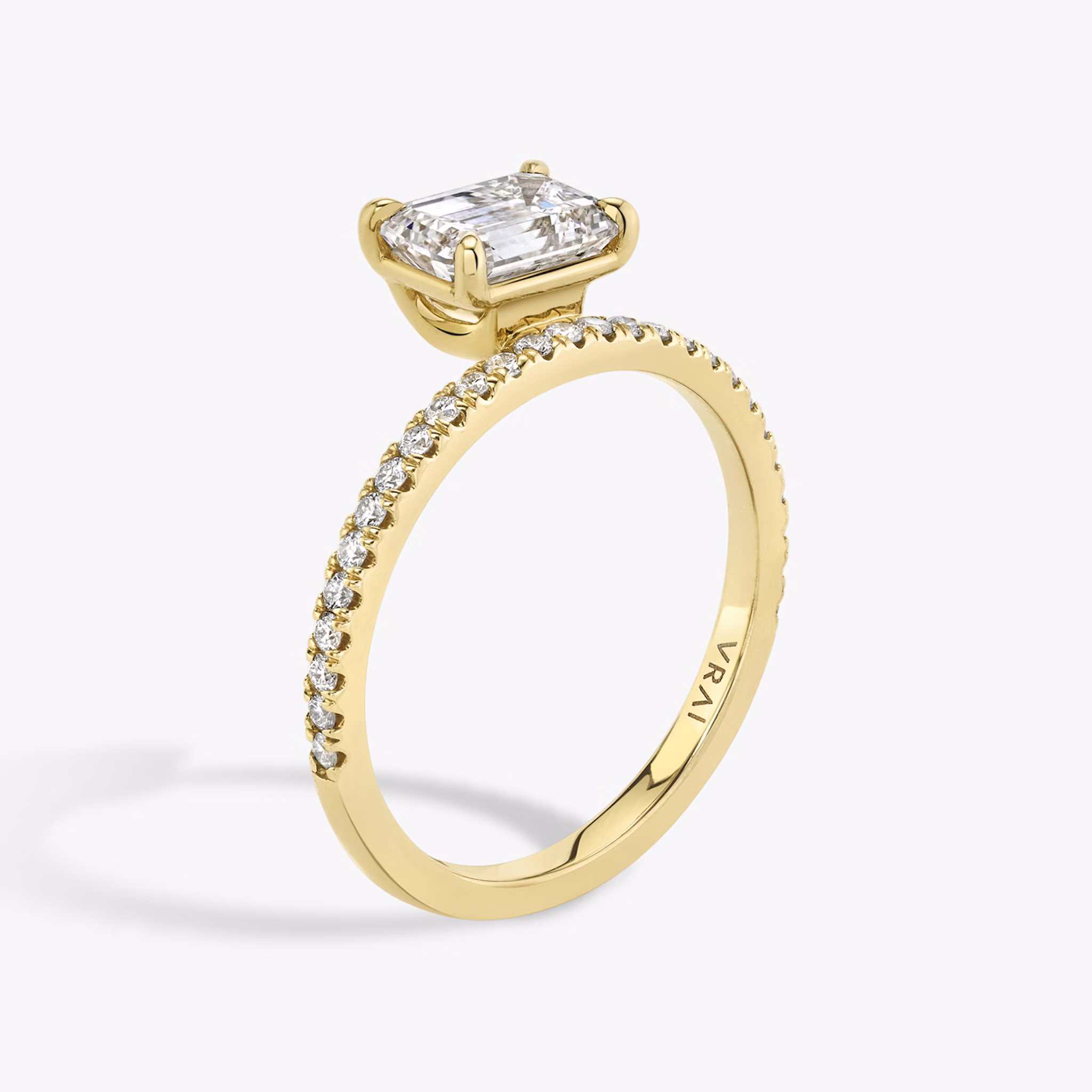 The Hover | Emerald | 18k | Yellow Gold | bandAccent: Pavé | diamondOrientation: vertical | caratWeight: other