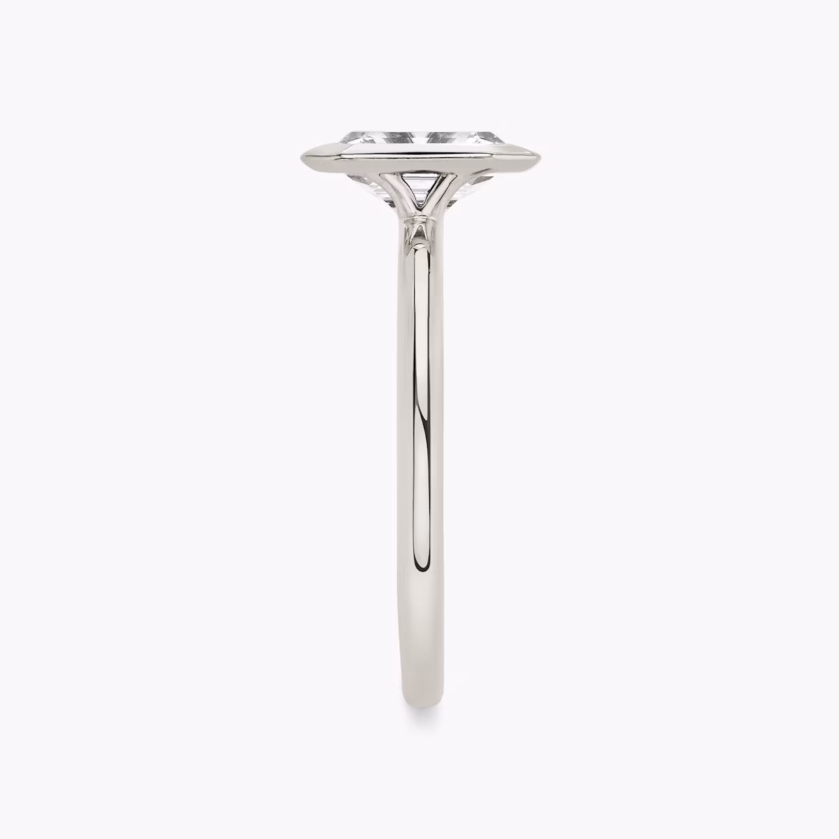 The Signature Bezel | Emerald | 18k | White Gold | bandAccent: Plain | diamondOrientation: vertical | caratWeight: other