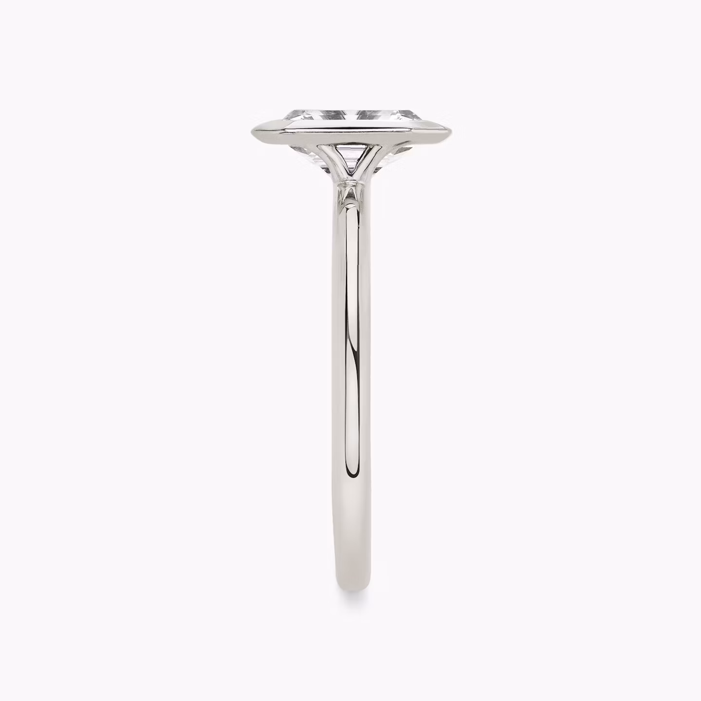 The Signature Bezel | Emerald | 18k | White Gold | bandAccent: Plain | diamondOrientation: vertical | caratWeight: other