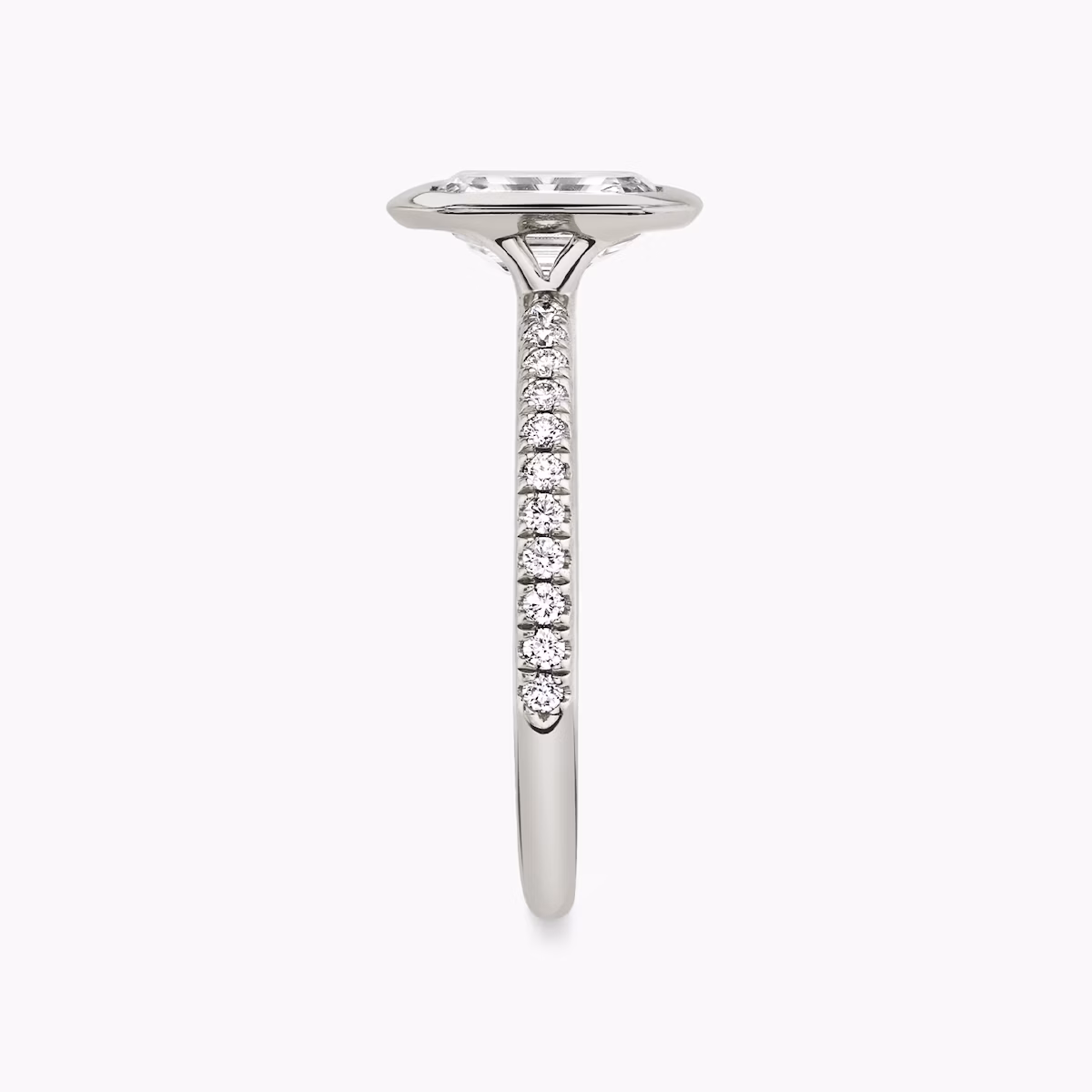The Signature Bezel | Emerald | Platinum | bandAccent: Pavé | diamondOrientation: vertical | caratWeight: other