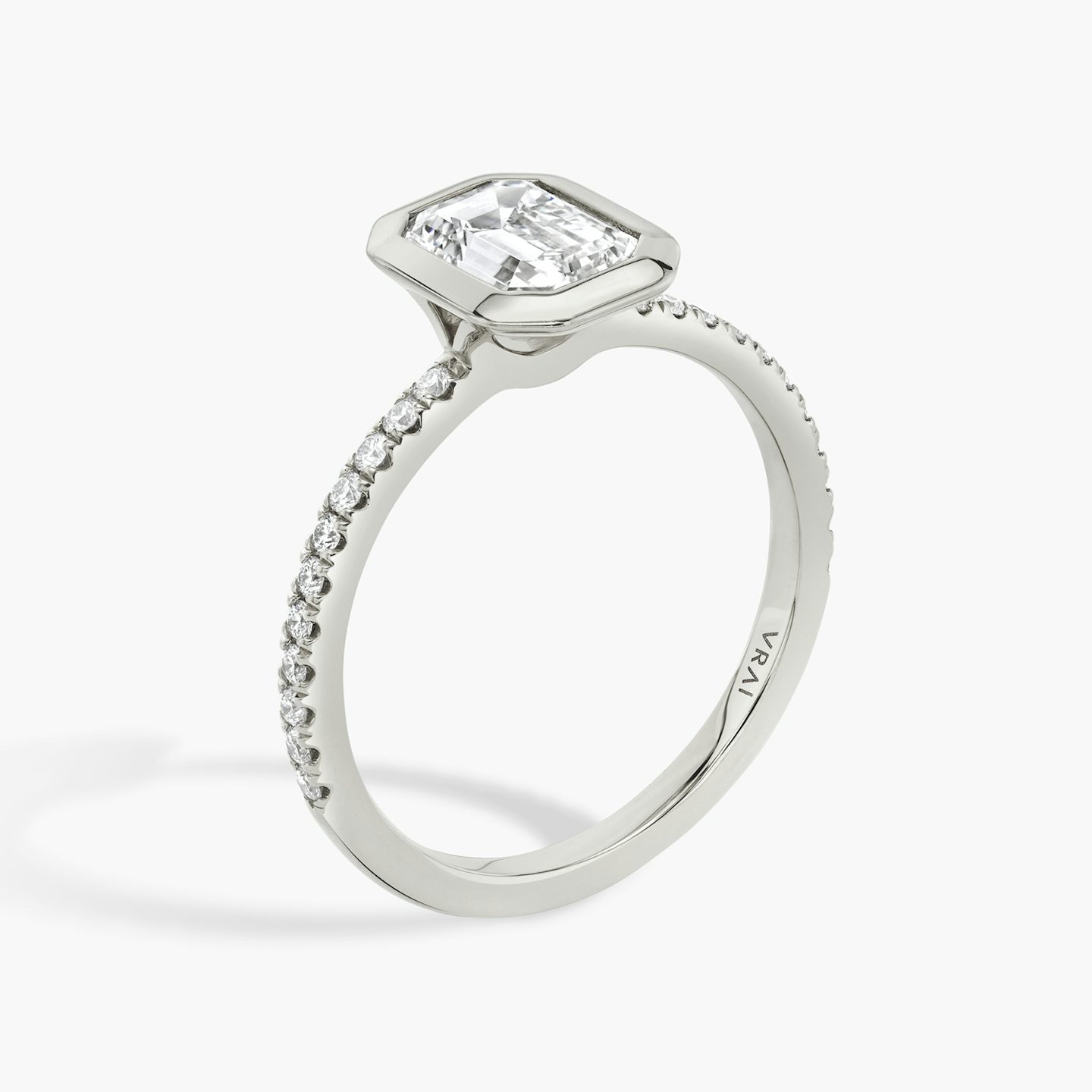 The Signature Bezel | Emerald | Platinum | bandAccent: Pavé | diamondOrientation: vertical | caratWeight: other