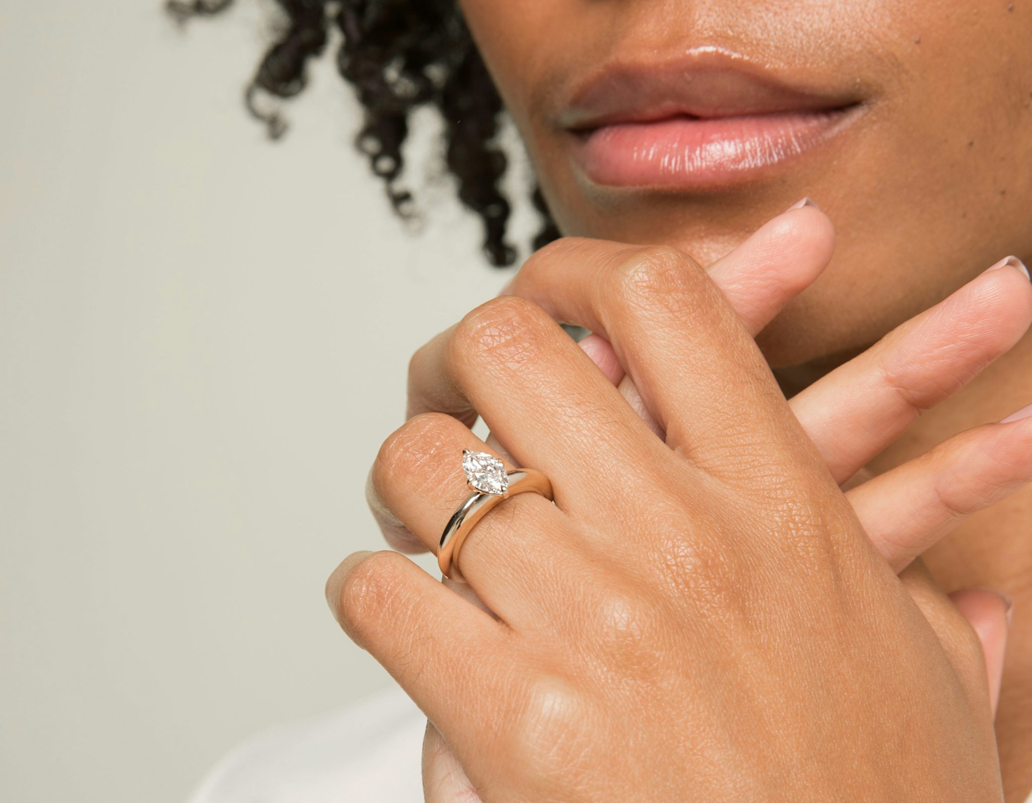 The Curator | Marquise | 18k | Yellow Gold | bandAccent: Plain | diamondOrientation: vertical | caratWeight: other