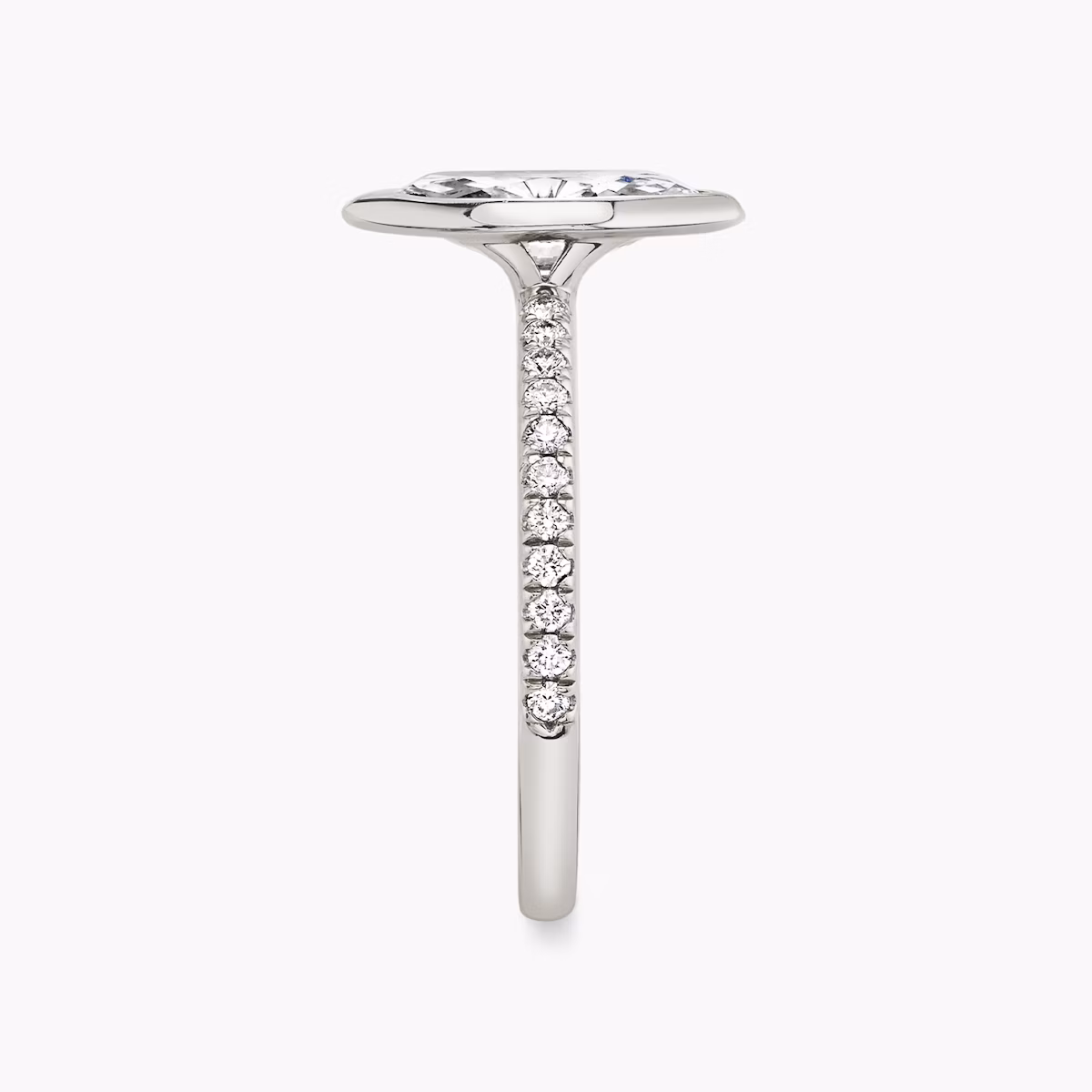 The Signature Bezel | Marquise | Platinum | bandAccent: Pavé | diamondOrientation: vertical | caratWeight: other