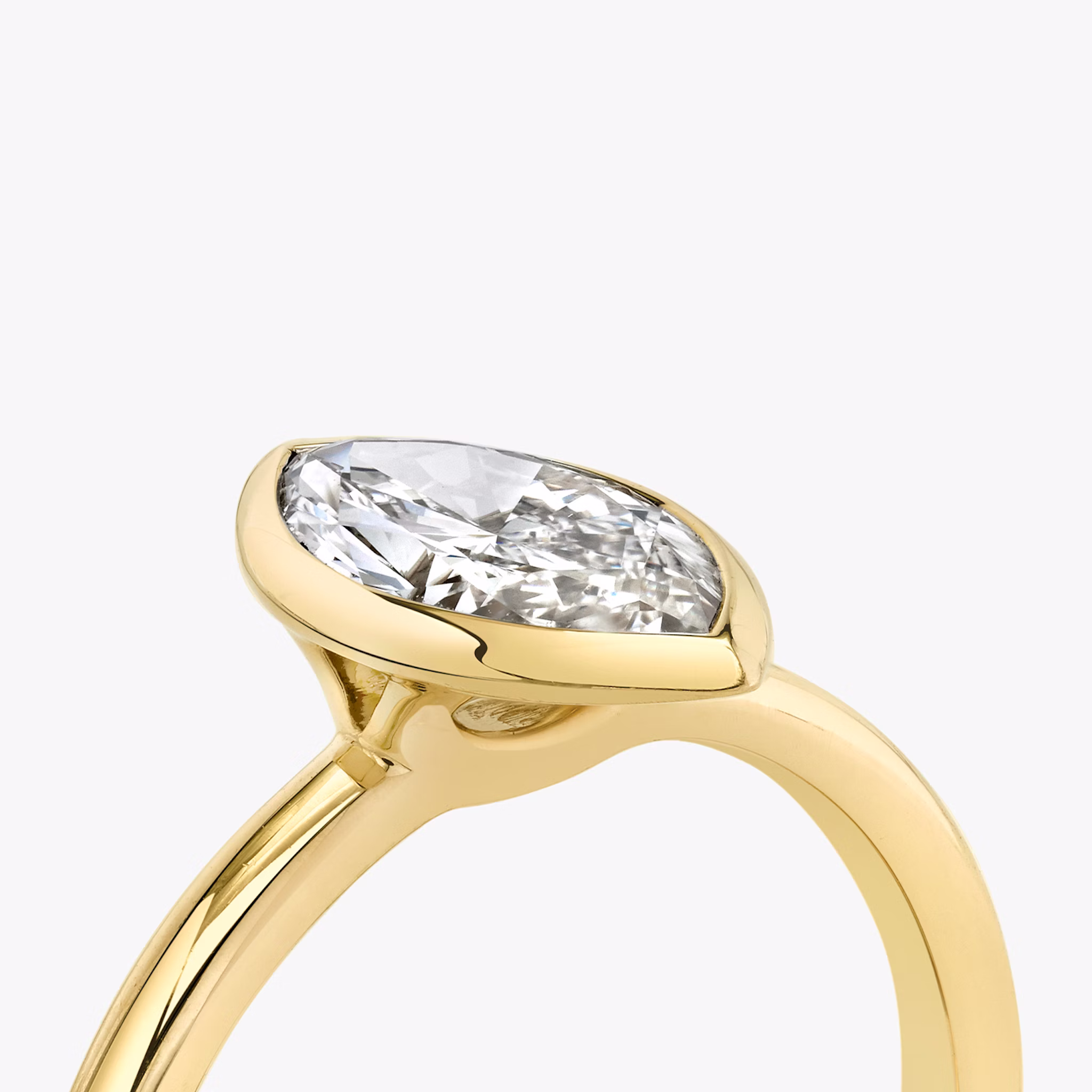 The Signature Bezel | Marquise | 18k | Yellow Gold | bandAccent: Plain | diamondOrientation: vertical | caratWeight: other