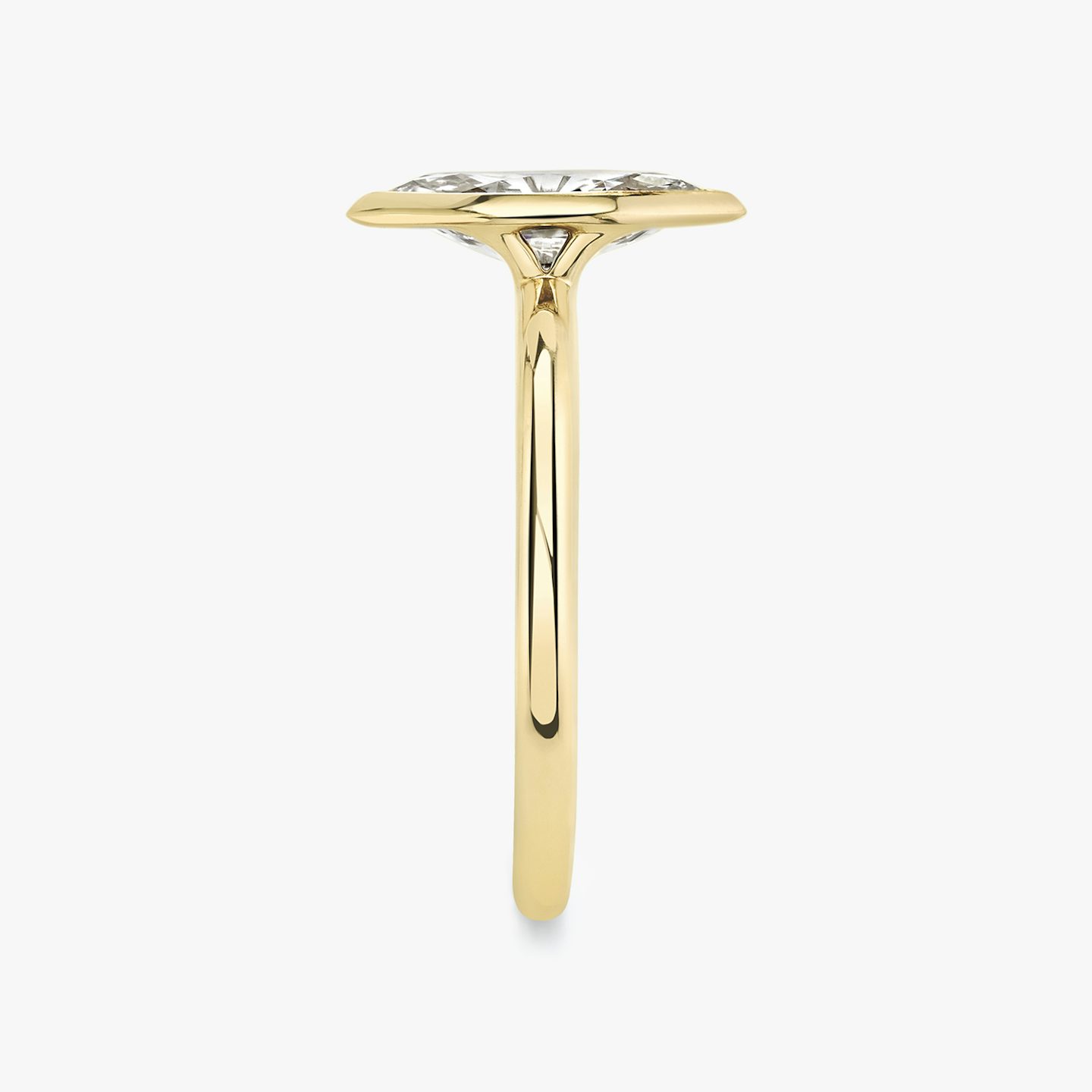 The Signature Bezel | Marquise | 18k | Yellow Gold | bandAccent: Plain | diamondOrientation: vertical | caratWeight: other