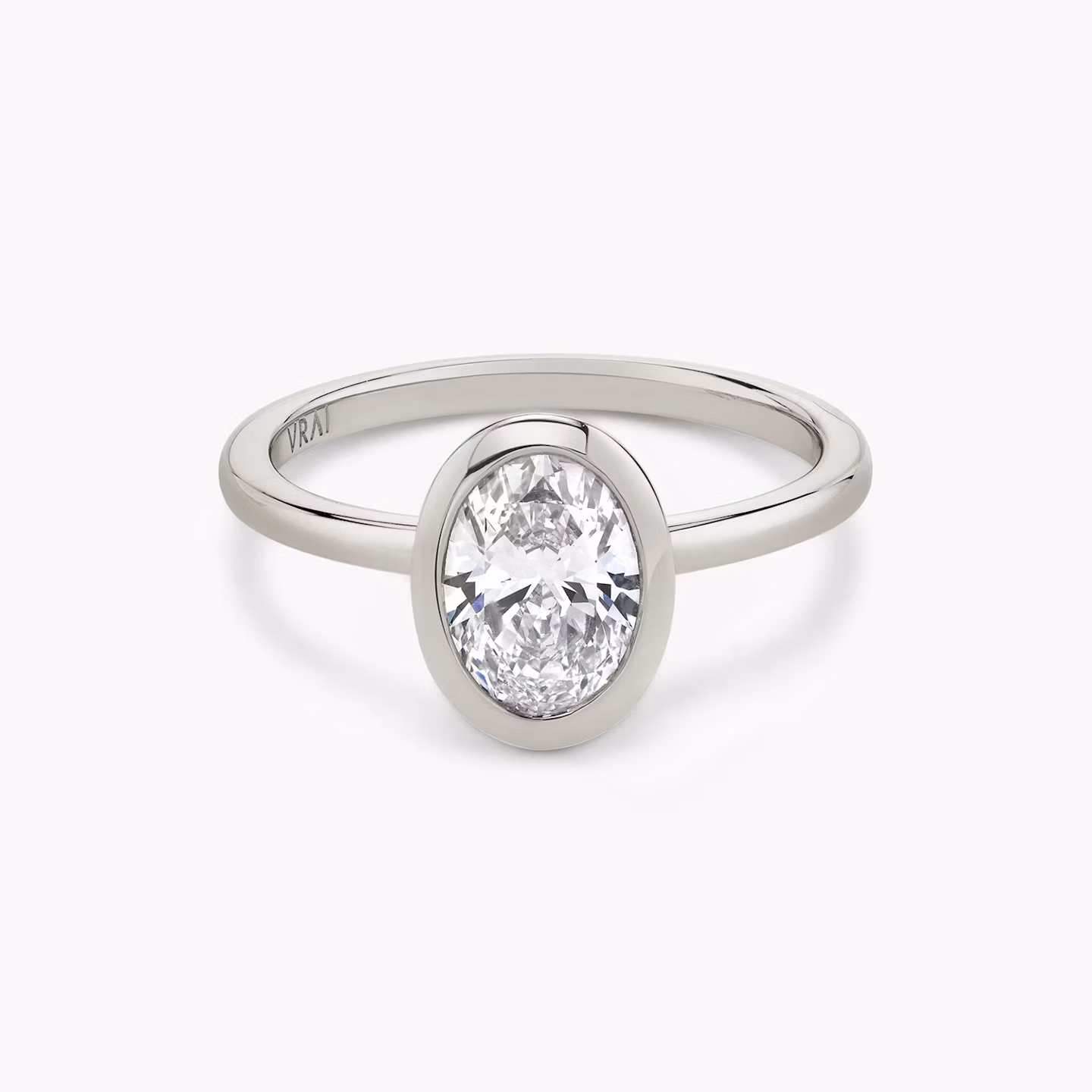 The Signature Bezel Oval | White Gold