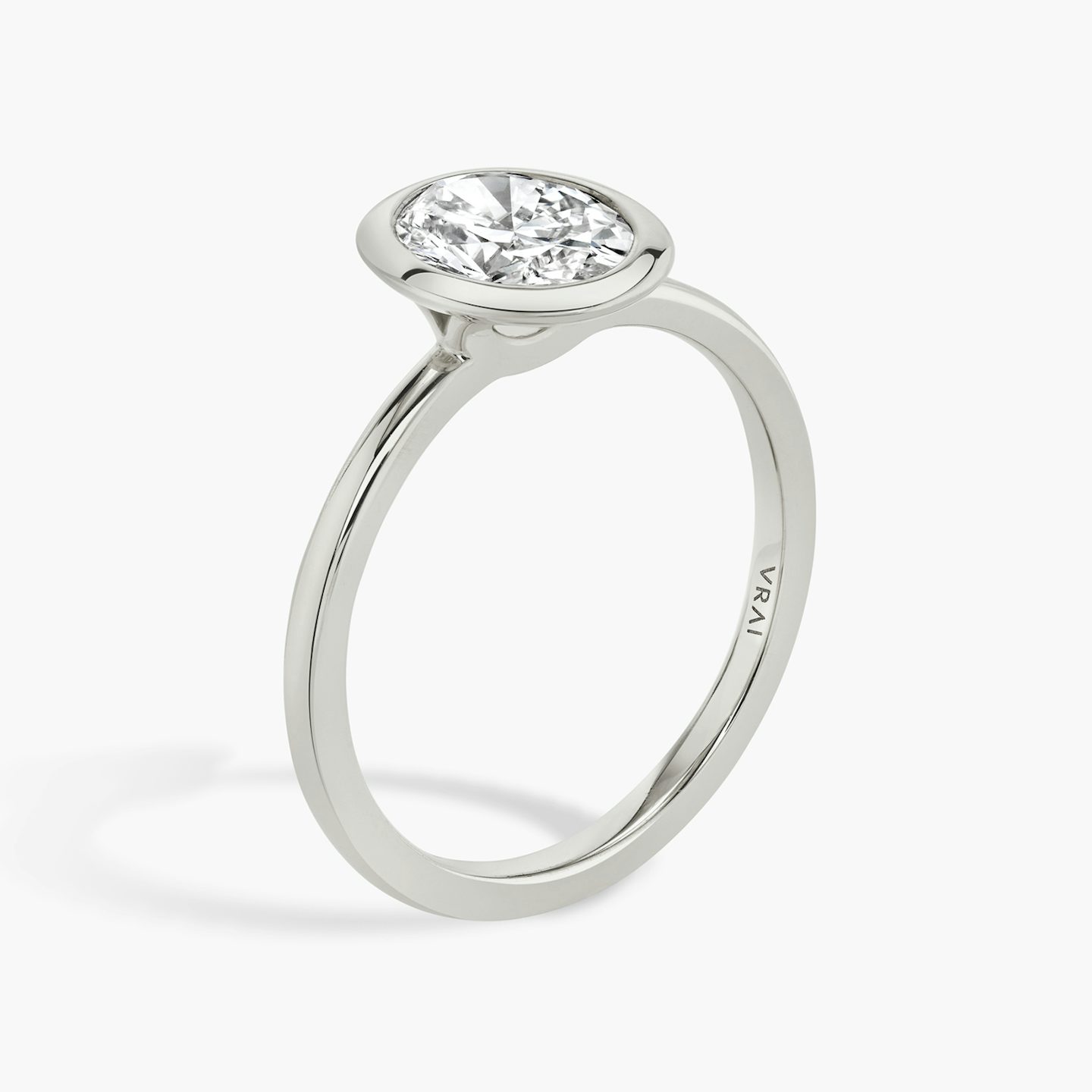 The Signature Bezel | Oval | Platinum | bandAccent: Plain | diamondOrientation: vertical | caratWeight: other