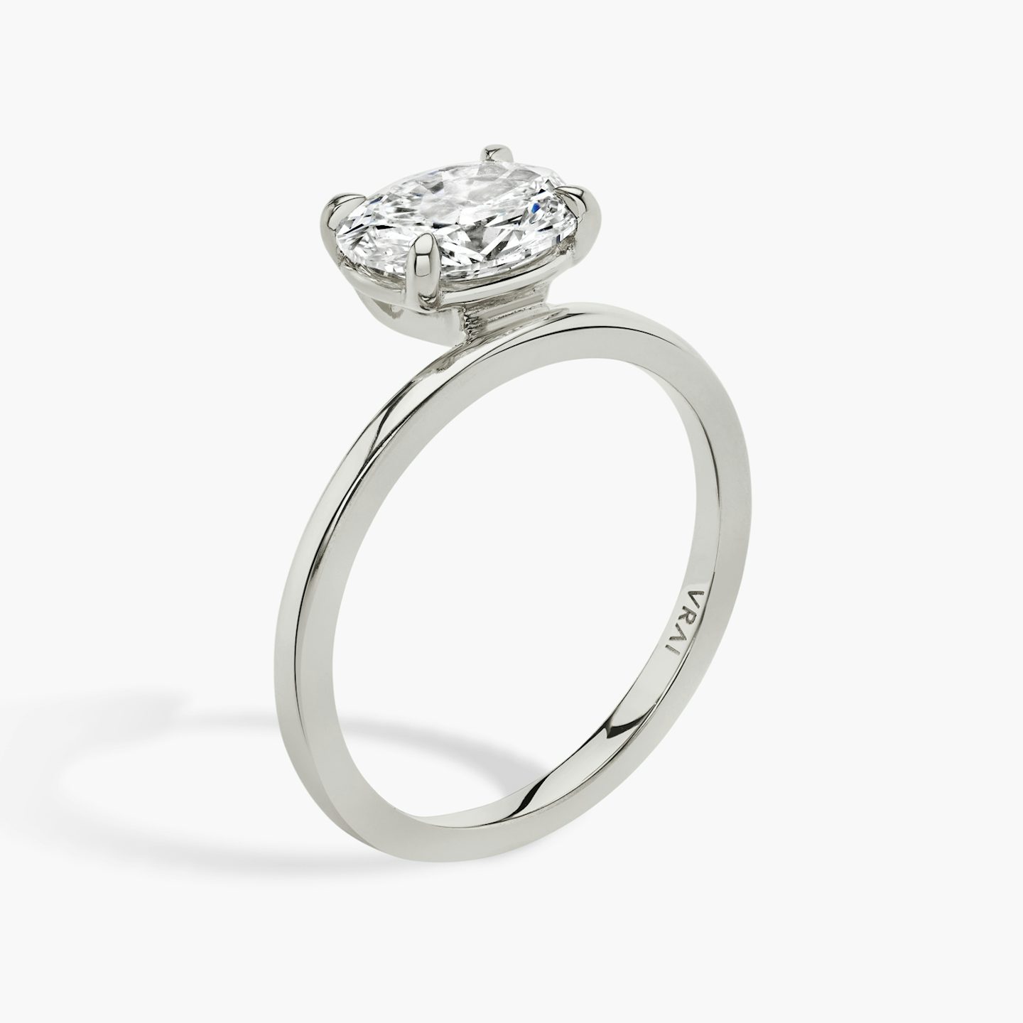 The Hover | Oval | Platinum | bandAccent: Plain | diamondOrientation: vertical | caratWeight: other