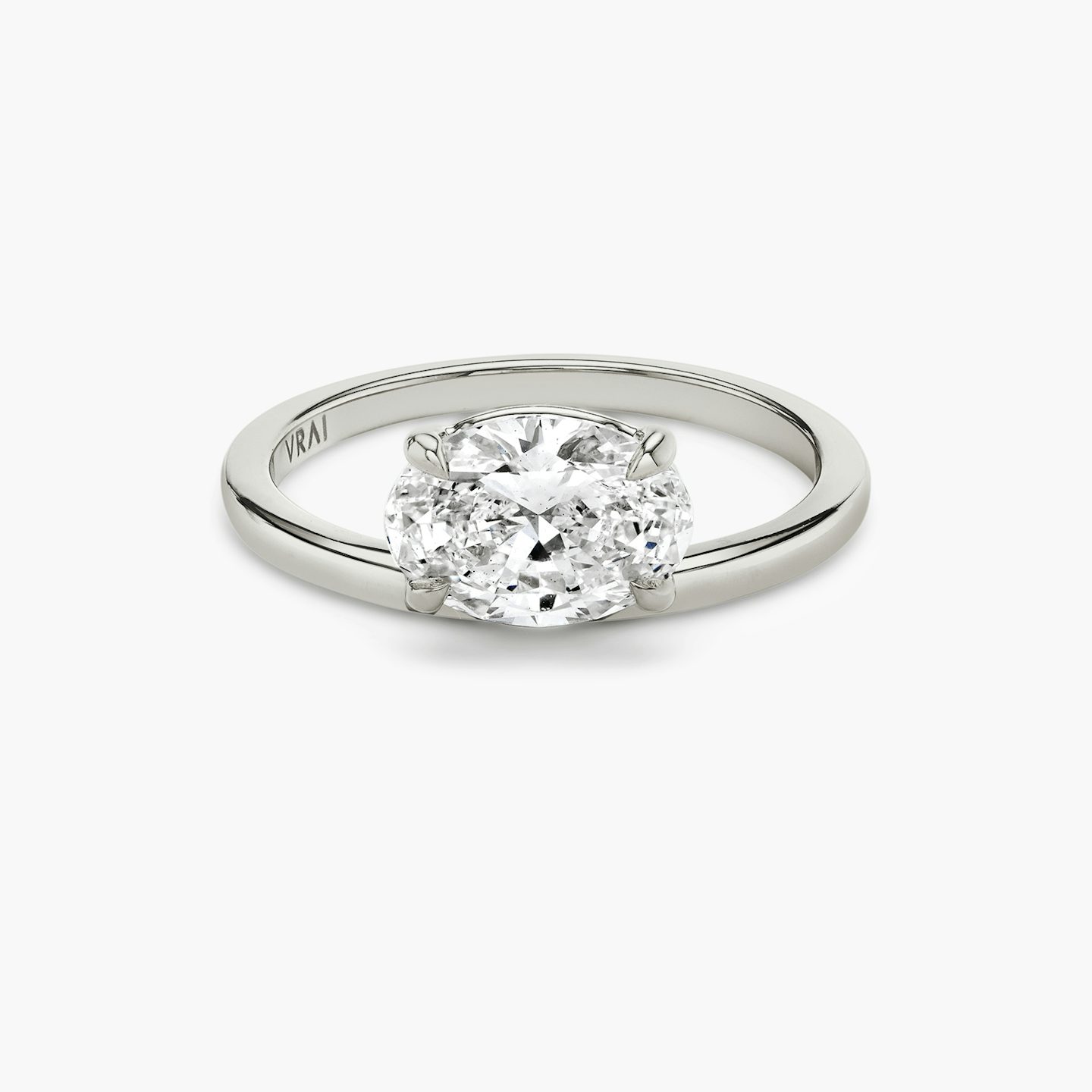 The Hover | Oval | 18k | White Gold | bandAccent: Plain | diamondOrientation: vertical | caratWeight: other