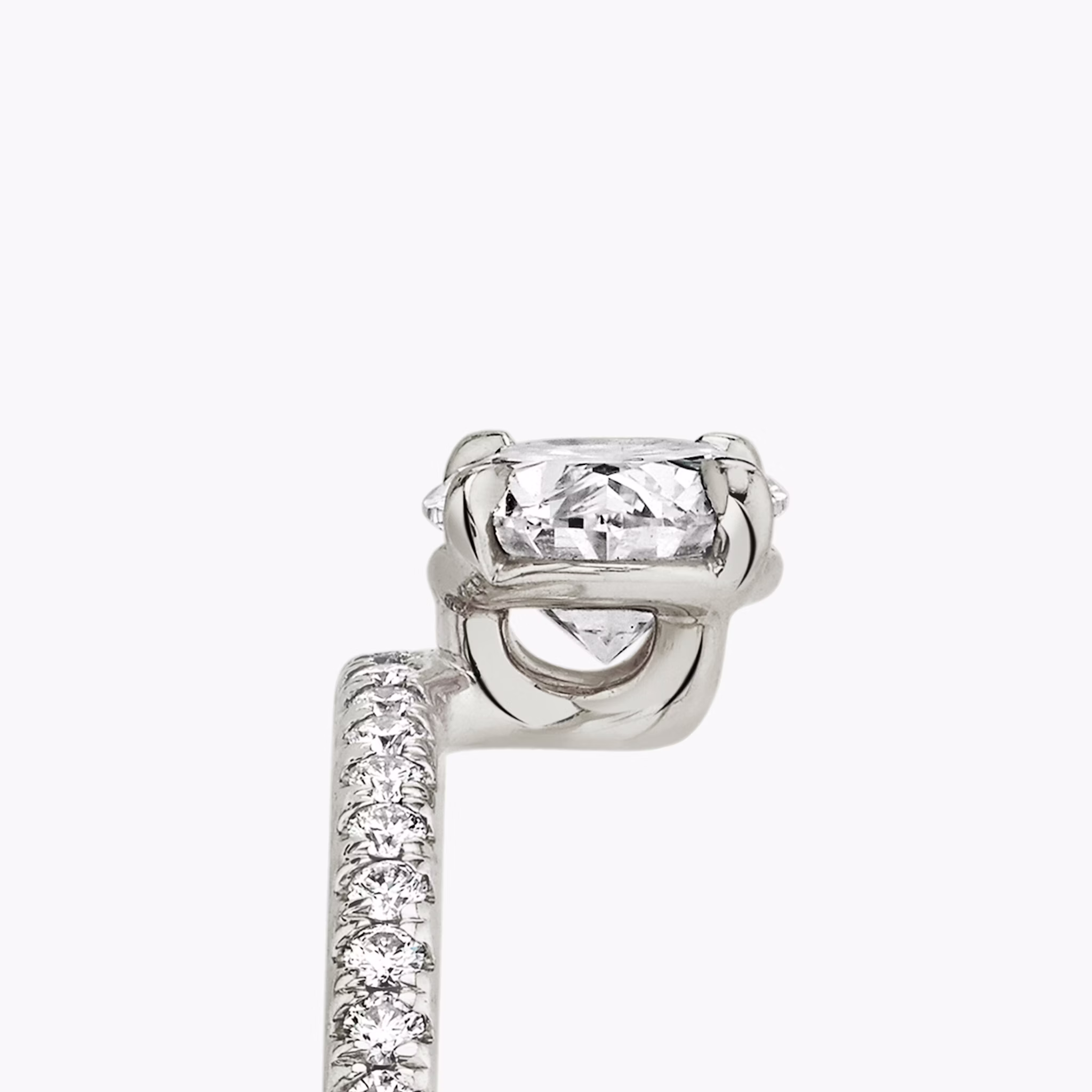 The Hover | Oval | 18k | White Gold | bandAccent: Pavé | diamondOrientation: vertical | caratWeight: other