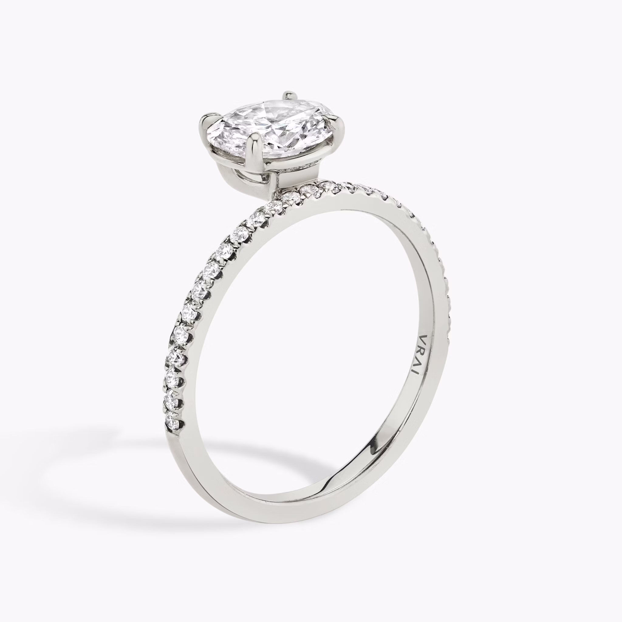 The Hover | Oval | Platinum | bandAccent: Pavé | diamondOrientation: vertical | caratWeight: other