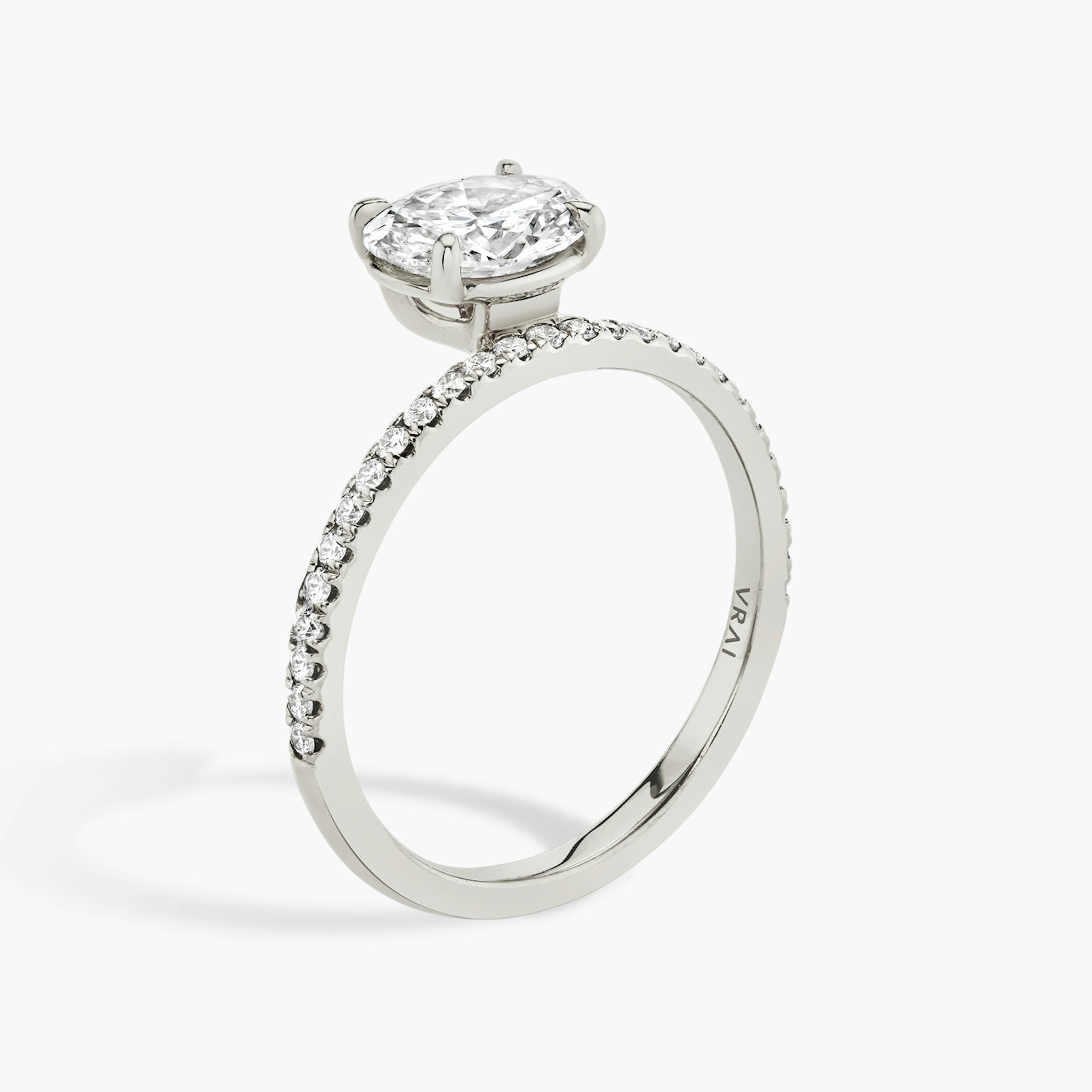 The Hover | Oval | Platinum | bandAccent: Pavé | diamondOrientation: vertical | caratWeight: other