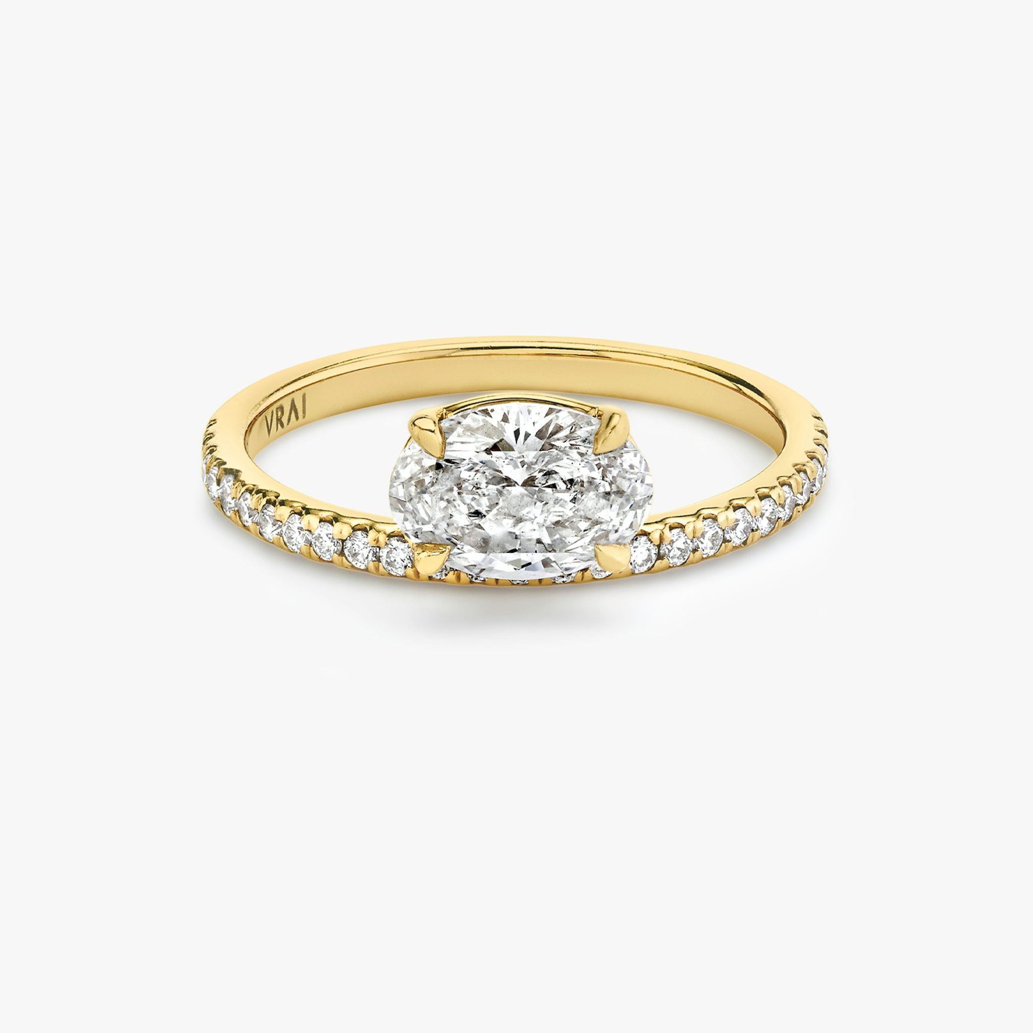 The Hover | Oval | 18k | Yellow Gold | bandAccent: Pavé | diamondOrientation: vertical | caratWeight: other