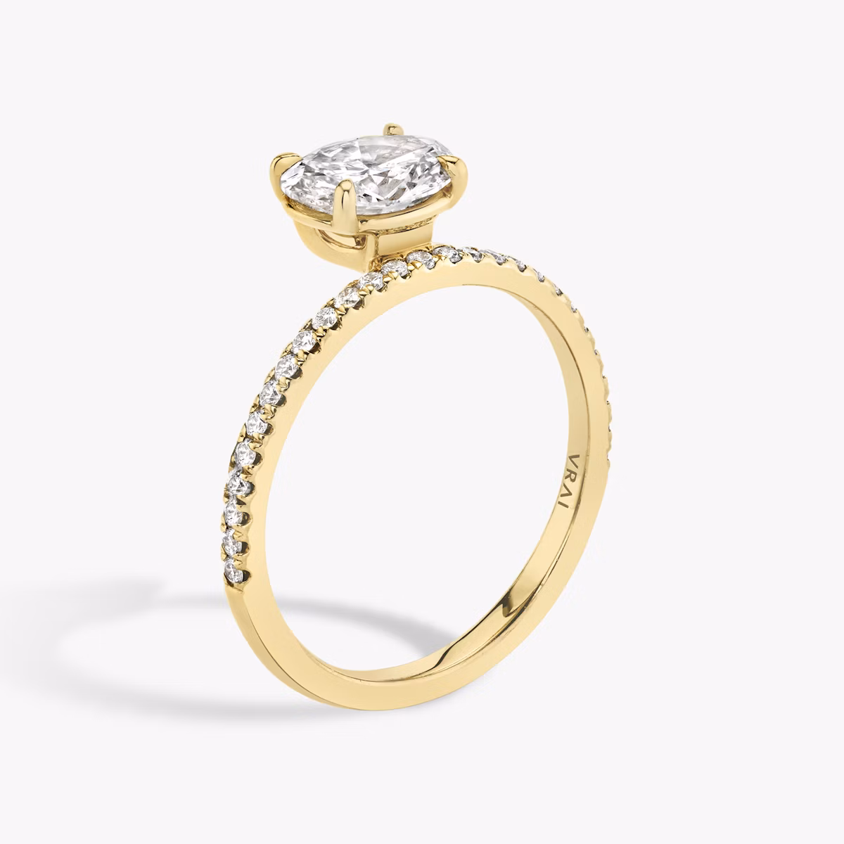 The Hover | Oval | 18k | Yellow Gold | bandAccent: Pavé | diamondOrientation: vertical | caratWeight: other