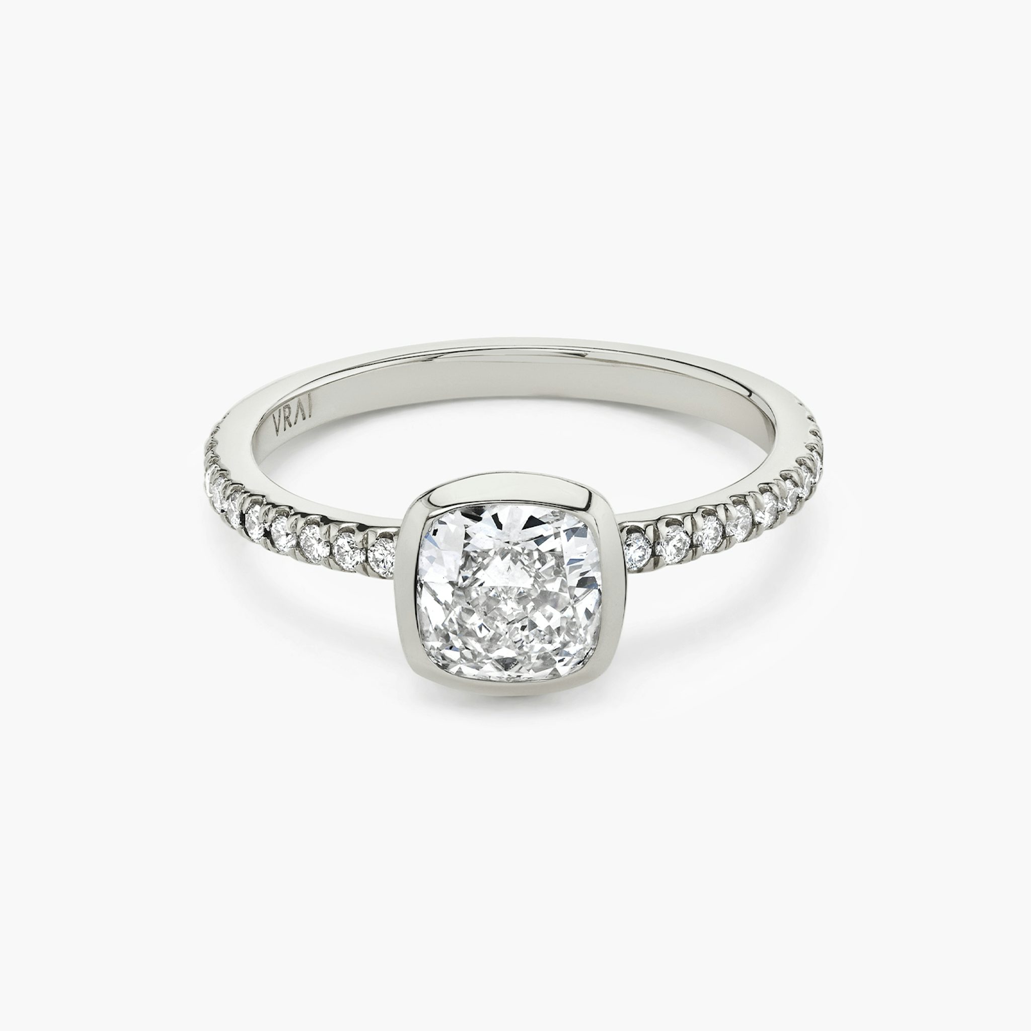 The Signature Bezel | Cushion | 18k | White Gold | bandAccent: Pavé | diamondOrientation: horizontal | caratWeight: other