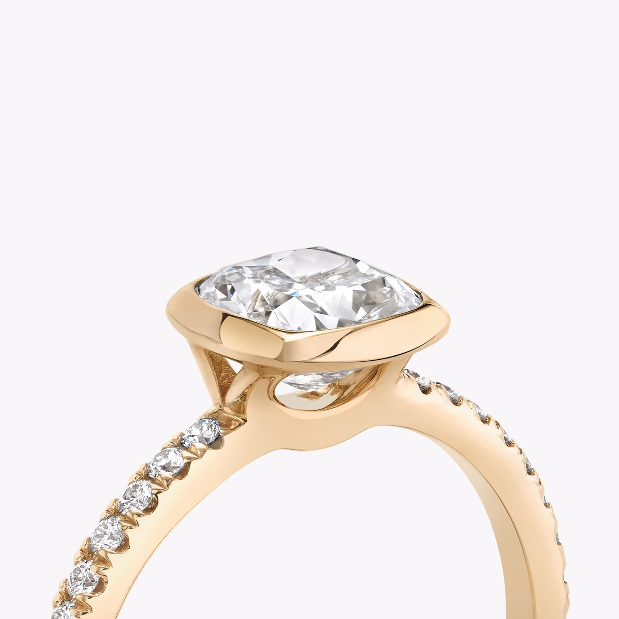 The Signature Bezel | Cushion | 14k | Rose Gold | bandAccent: Pavé | diamondOrientation: horizontal | caratWeight: other
