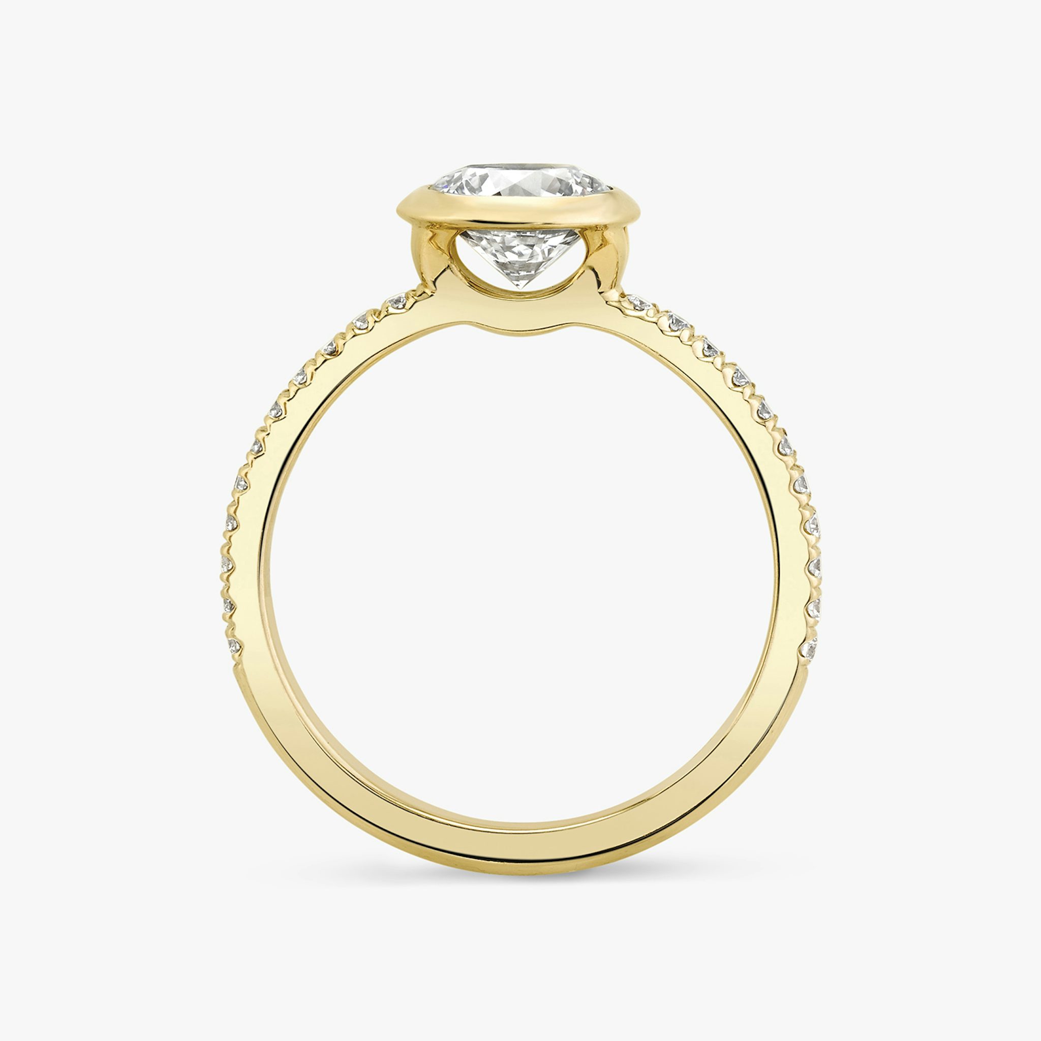 The Signature Bezel | Round Brilliant | 18k | Yellow Gold | bandAccent: Pavé | caratWeight: other | diamondOrientation: vertical