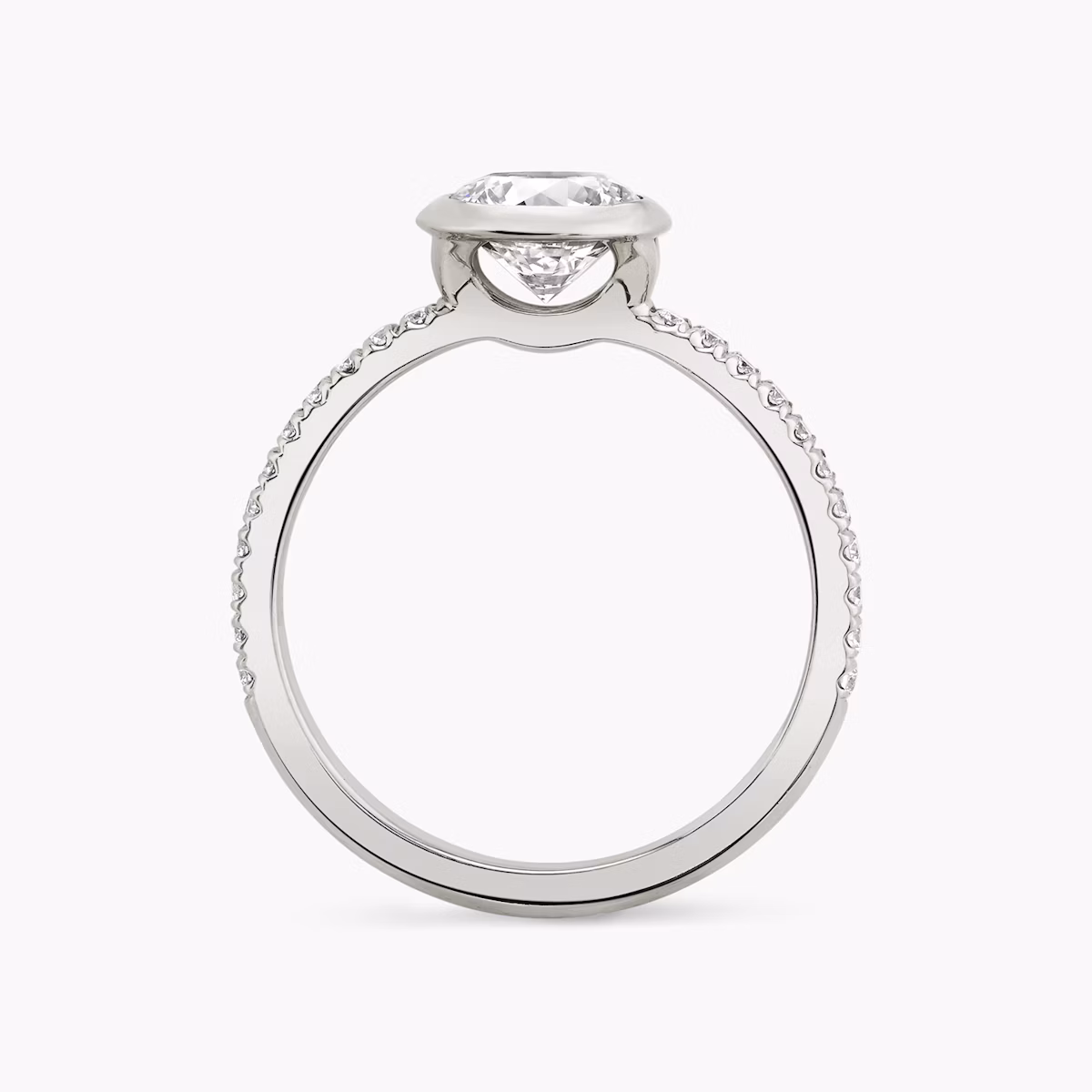 The Signature Bezel | Round Brilliant | 18k | White Gold | bandAccent: Pavé | caratWeight: 1.0ct | diamondOrientation: vertical