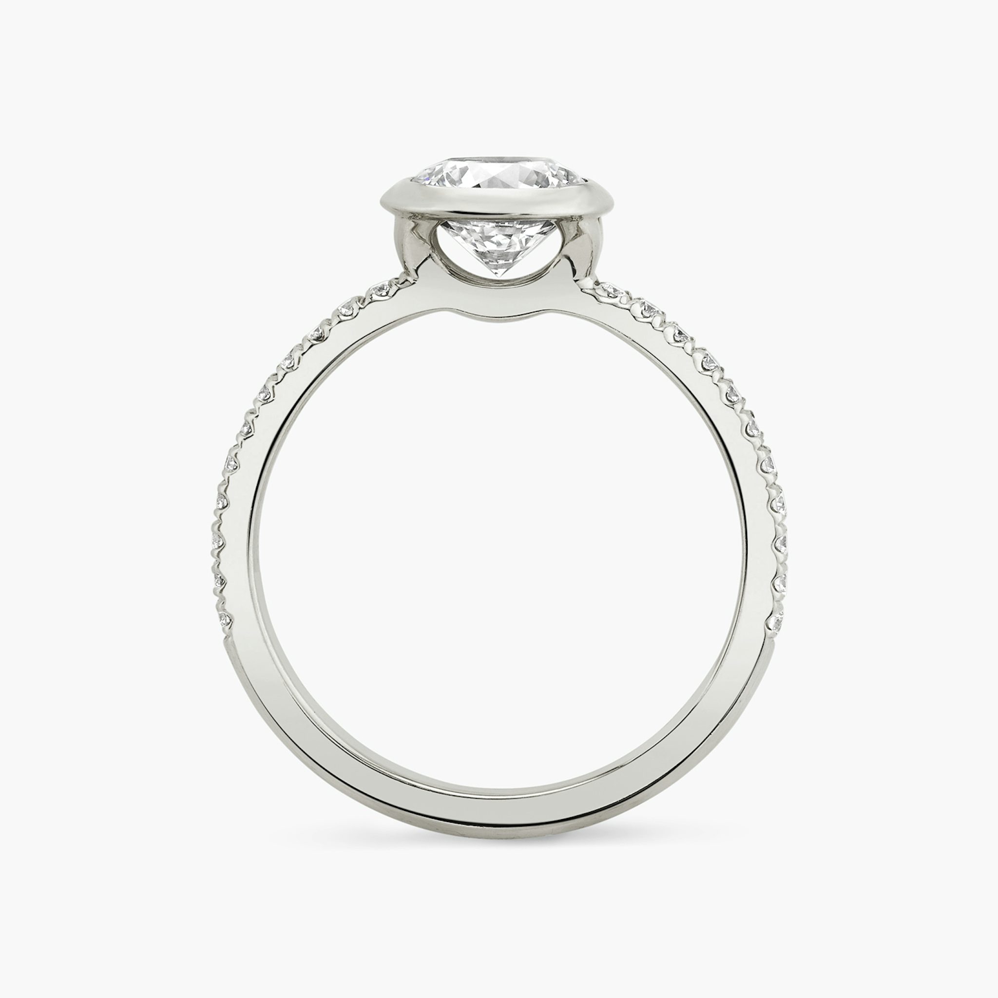 The Signature Bezel | Round Brilliant | Platinum | bandAccent: Pavé | caratWeight: 1.5ct | diamondOrientation: horizontal