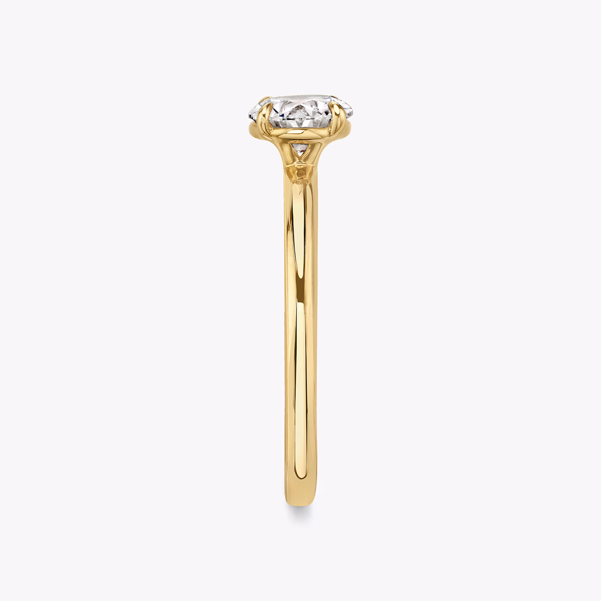 The Signature | Oval | 18k | Yellow Gold | bandAccent: Plain | bandWidth: standard | diamondOrientation: horizontal | hiddenHalo: no | caratWeight: other