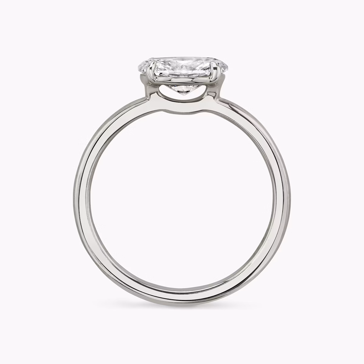 The Signature | Oval | Platinum | bandAccent: Plain | bandWidth: standard | diamondOrientation: horizontal | hiddenHalo: no | caratWeight: other