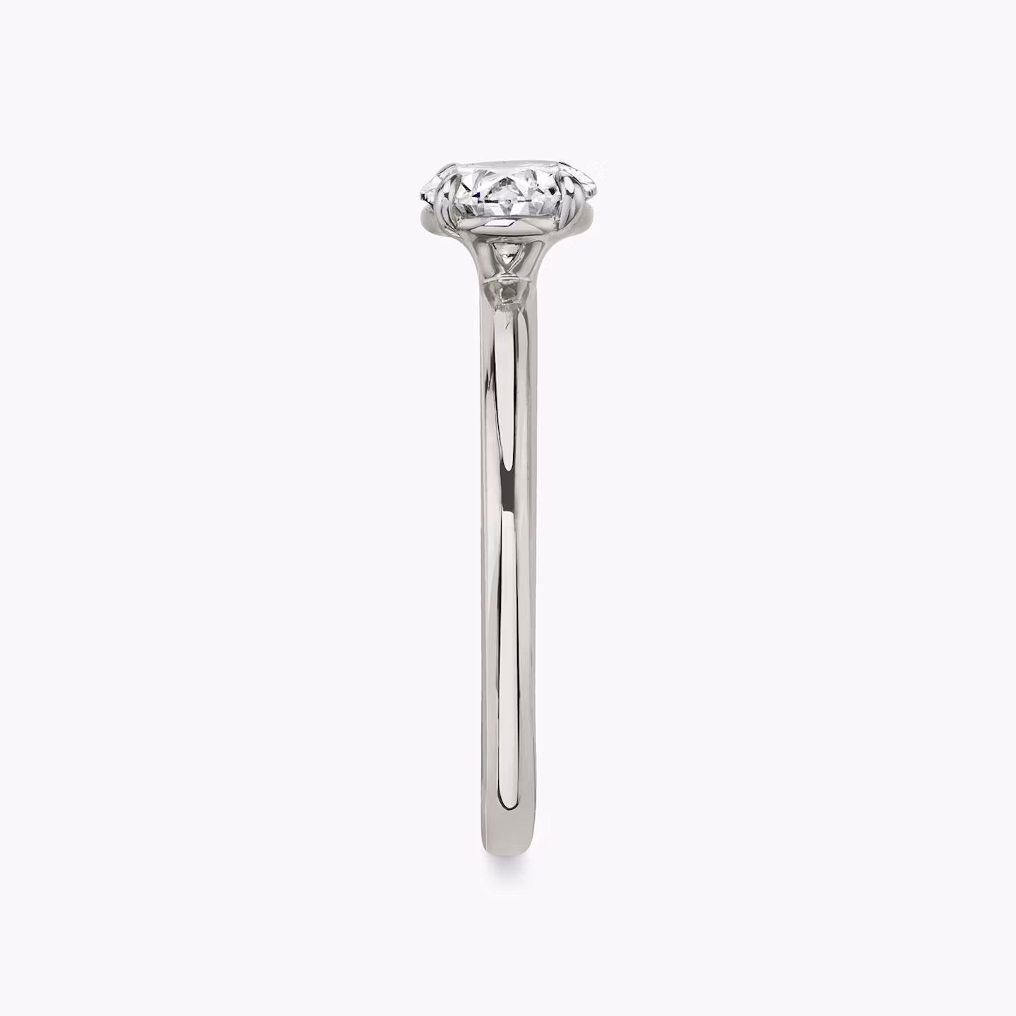 The Signature | Oval | 18k | White Gold | bandAccent: Plain | bandWidth: standard | diamondOrientation: horizontal | hiddenHalo: no | caratWeight: other