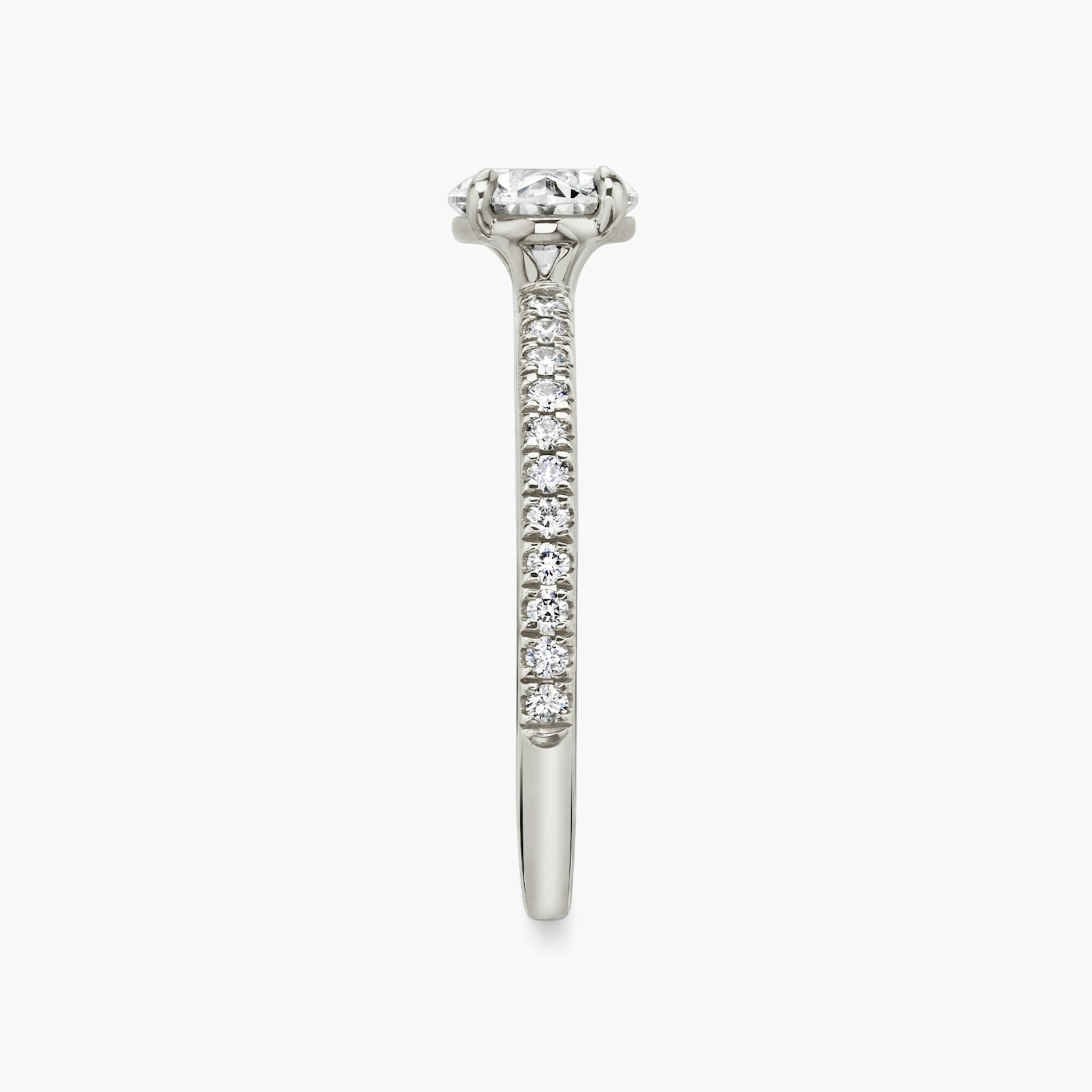 The Signature | Oval | 18k | White Gold | bandAccent: Pavé | bandWidth: standard | diamondOrientation: horizontal | hiddenHalo: no | caratWeight: other