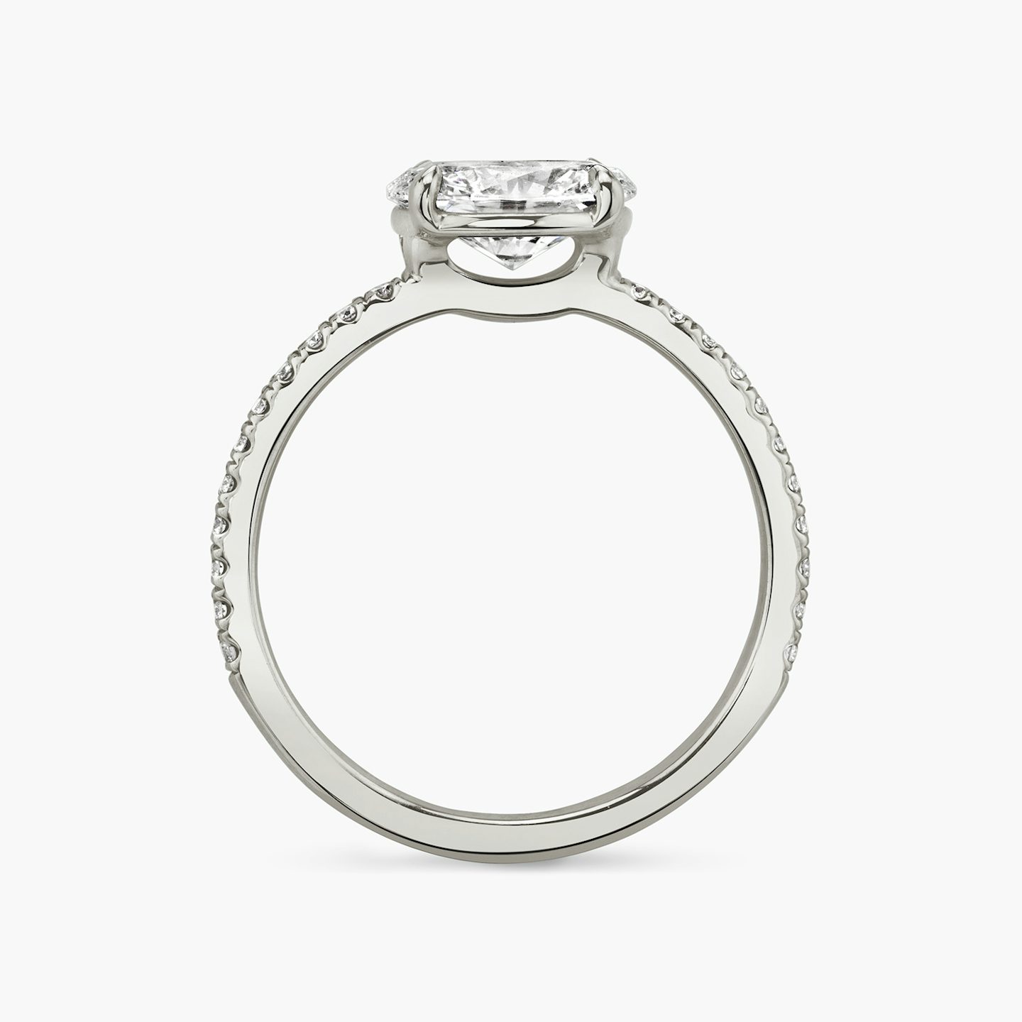 Signature | Oval | 18k | Weißgold | bandAccent: Mit Pavé-Besatz | bandWidth: standard | diamondOrientation: horizontal | hiddenHalo: no | caratWeight: other