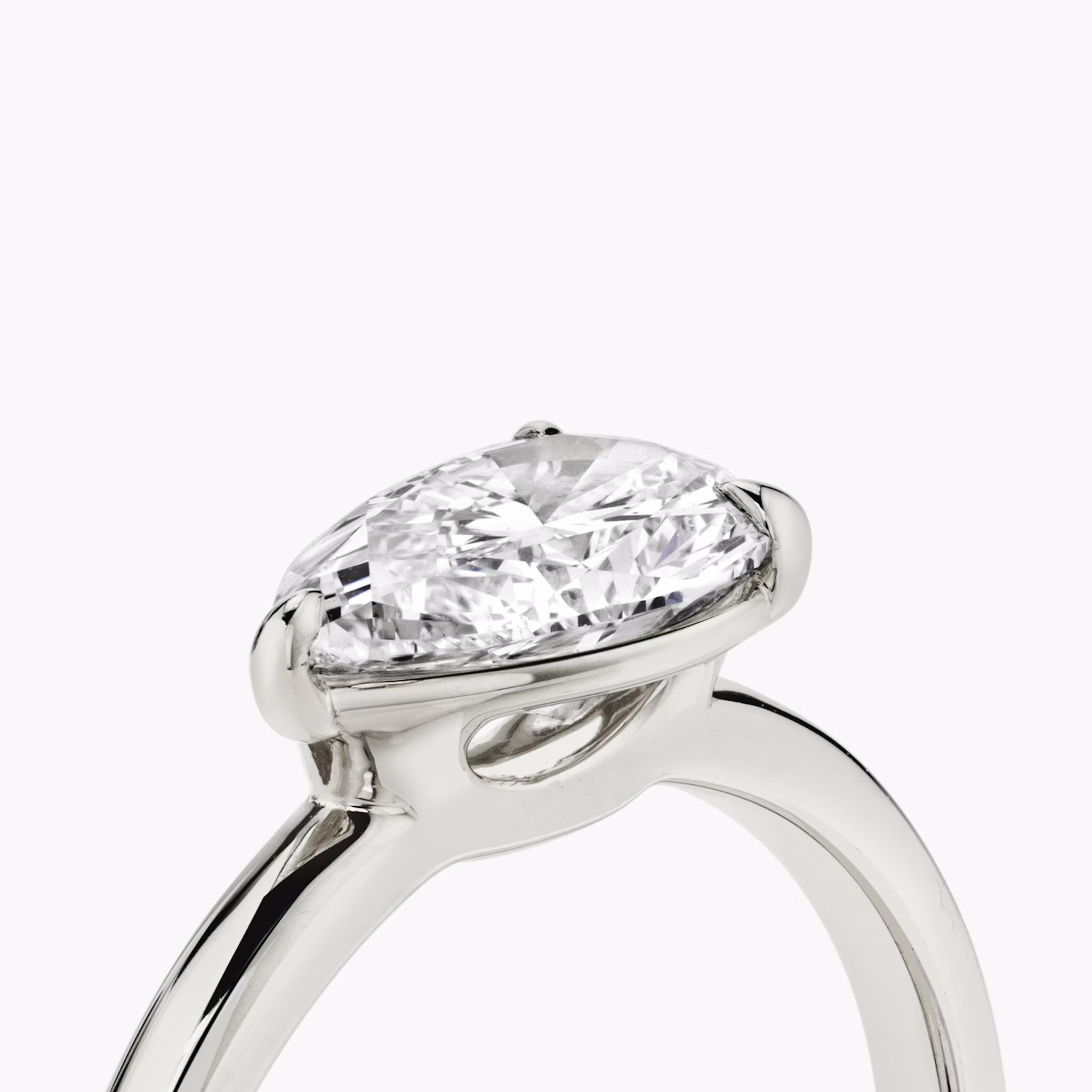 The Signature | Pear | 18k | White Gold | bandAccent: Plain | bandWidth: standard | diamondOrientation: horizontal | hiddenHalo: no | caratWeight: other