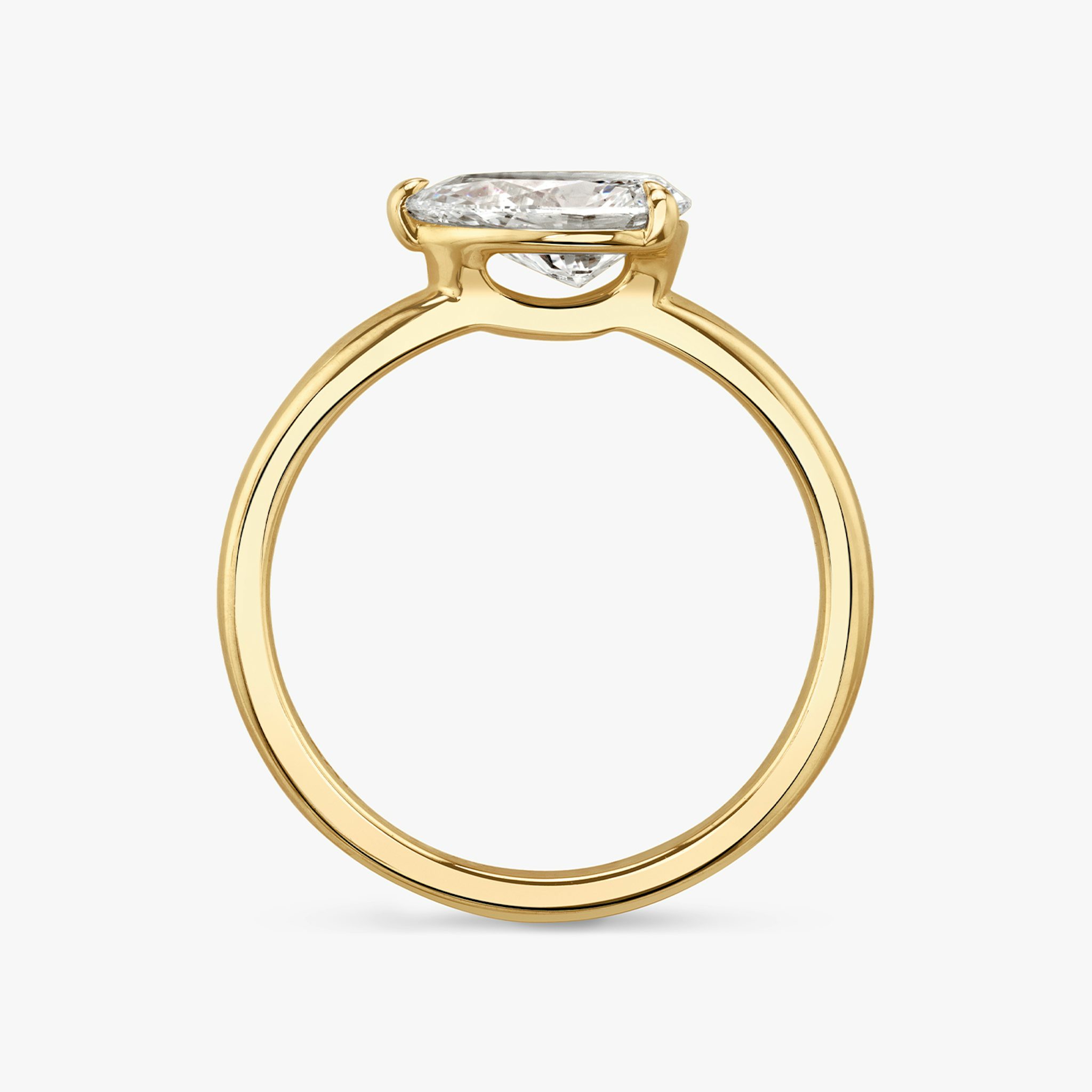The Signature | Pear | 18k | Yellow Gold | bandAccent: Plain | bandWidth: standard | diamondOrientation: horizontal | hiddenHalo: no | caratWeight: other