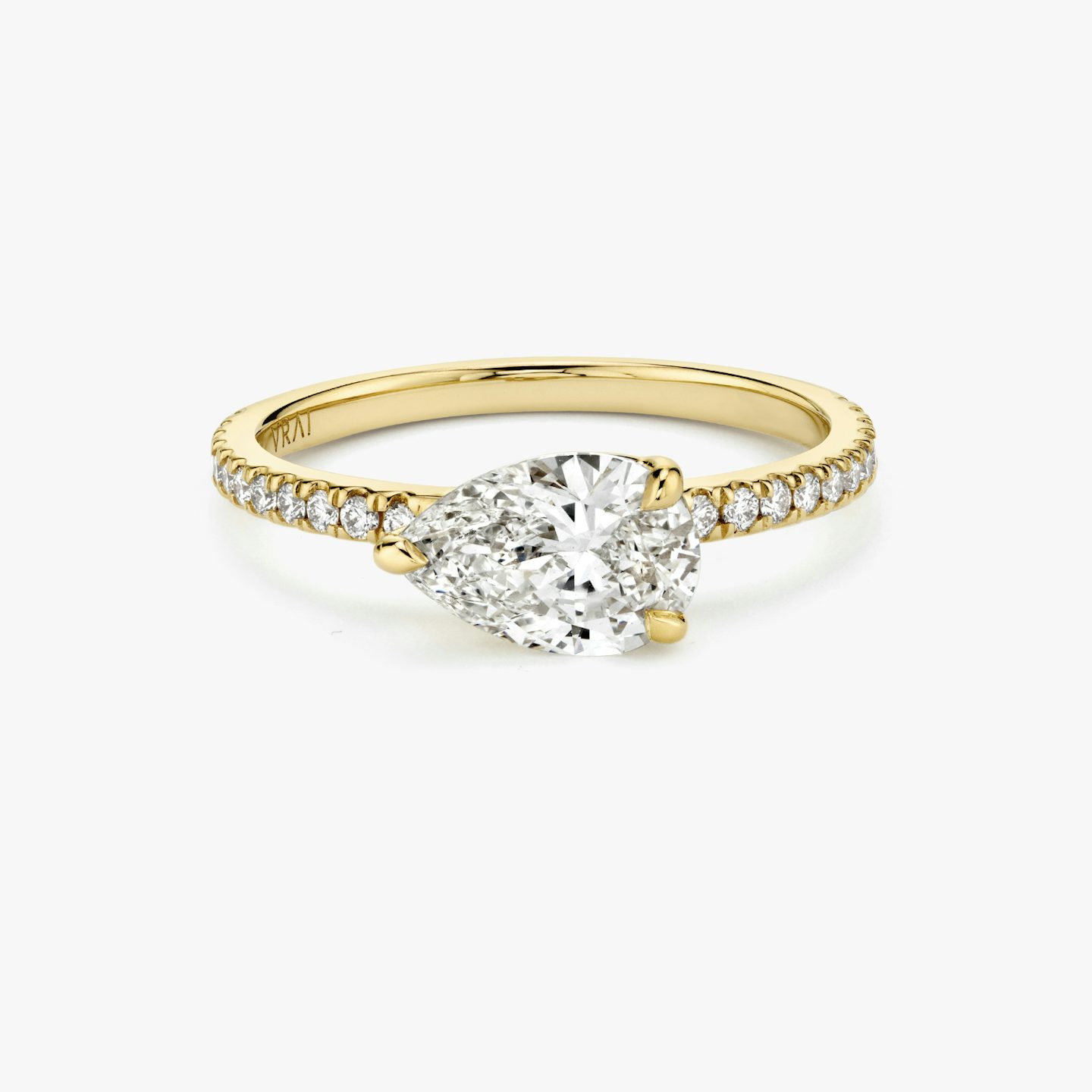 The Signature | Pear | 18k | Yellow Gold | bandAccent: Pavé | bandWidth: standard | diamondOrientation: horizontal | hiddenHalo: no | caratWeight: other